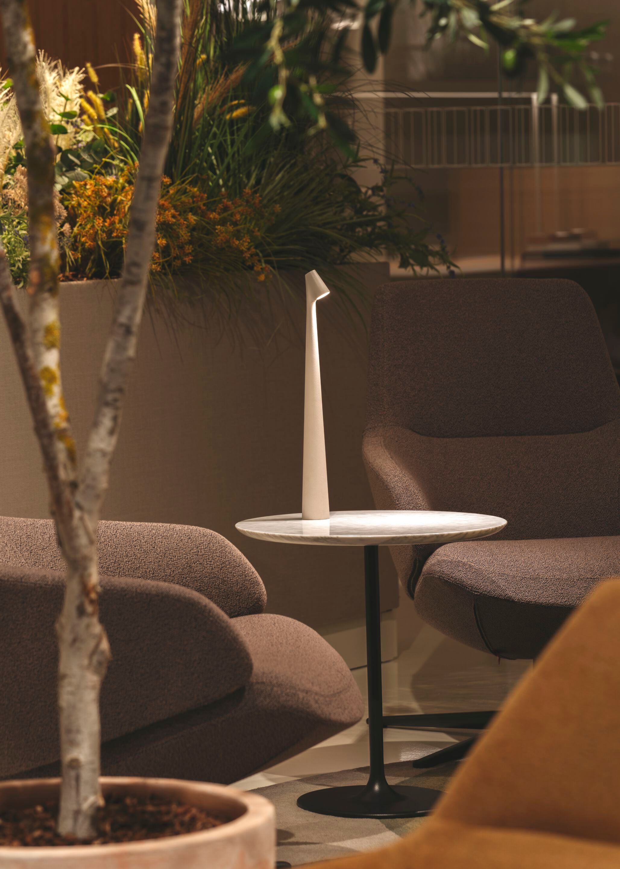 Nirerora Acrylic Minimalist Table Lamp