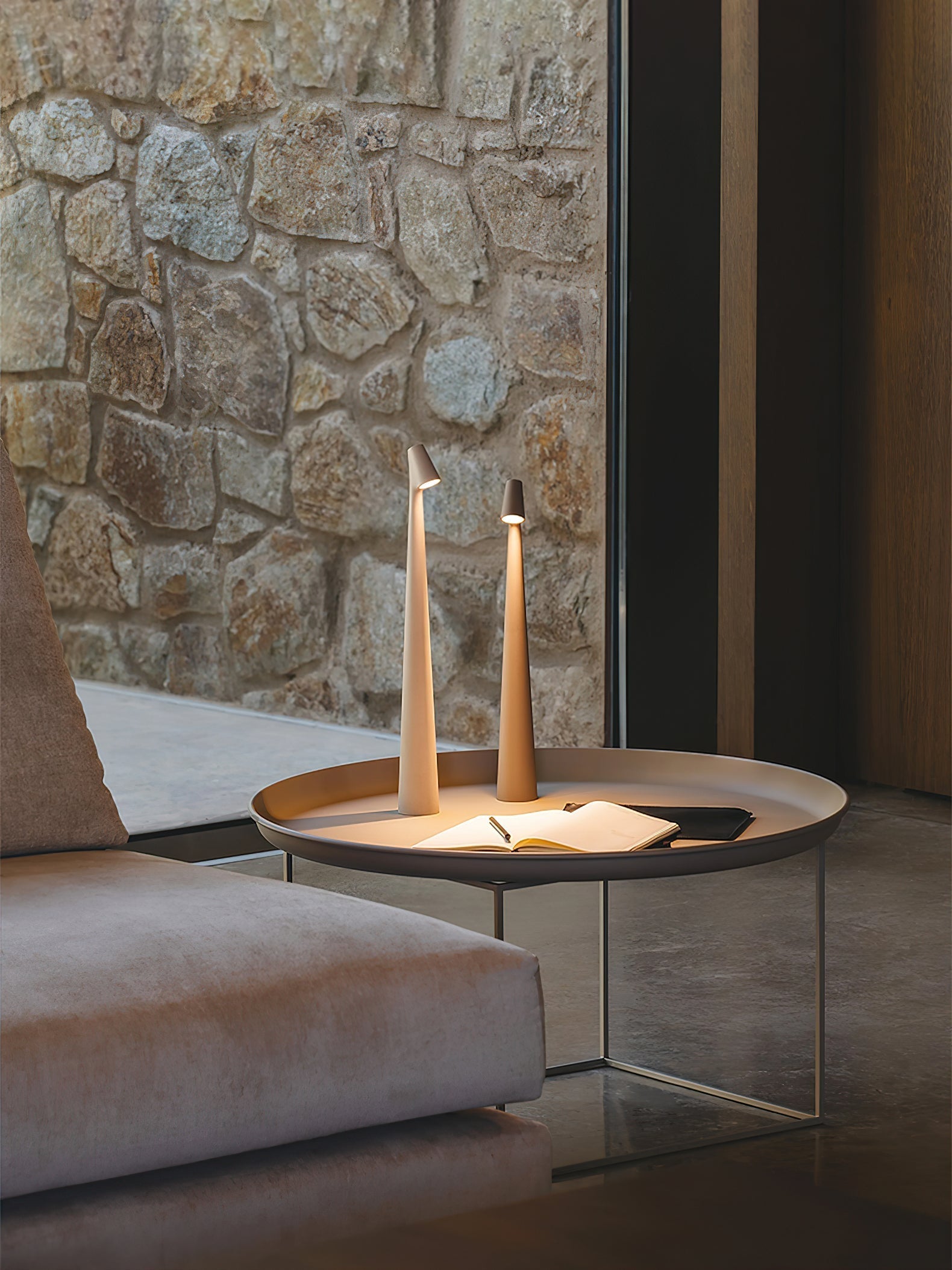 Nirerora Acrylic Minimalist Table Lamp