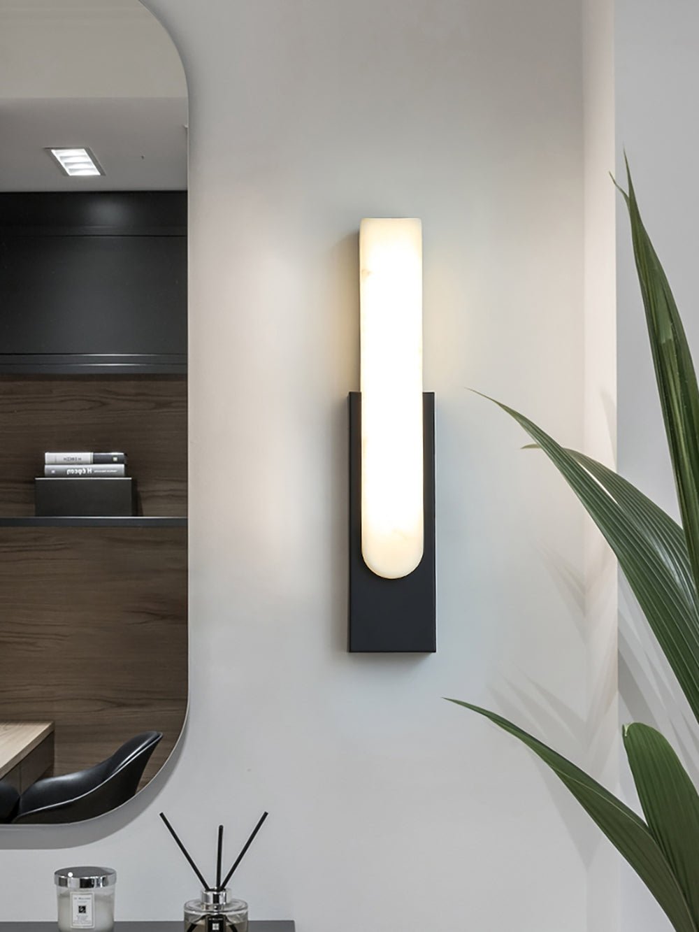 Xaldy Alabaster Wall Light