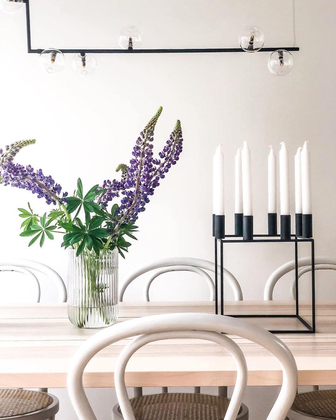 Moss Chandelier Glass with Black Steel Linear
