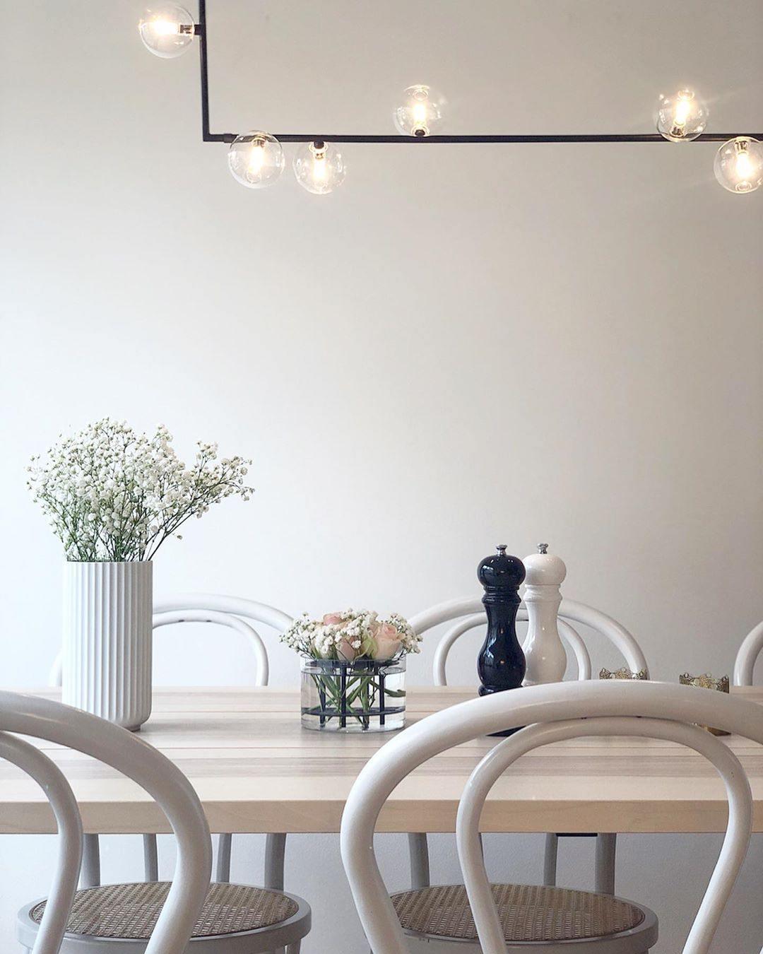 Moss Chandelier Glass with Black Steel Linear