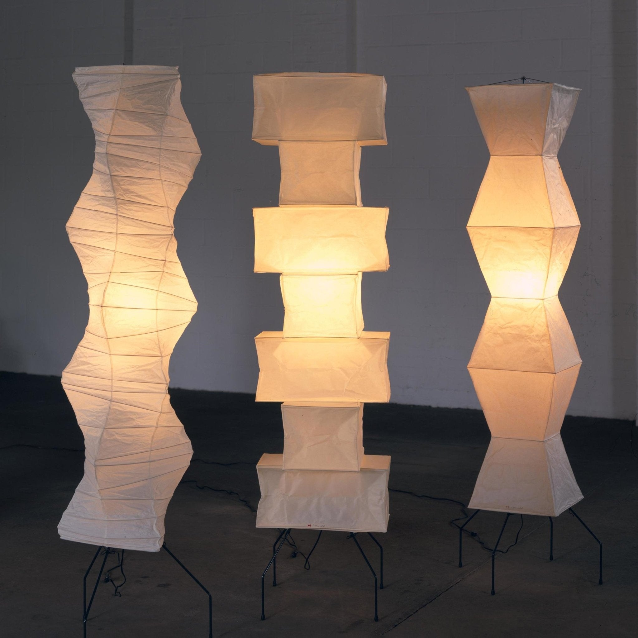 Avara Paper Floor Lamp - Neutral Decor