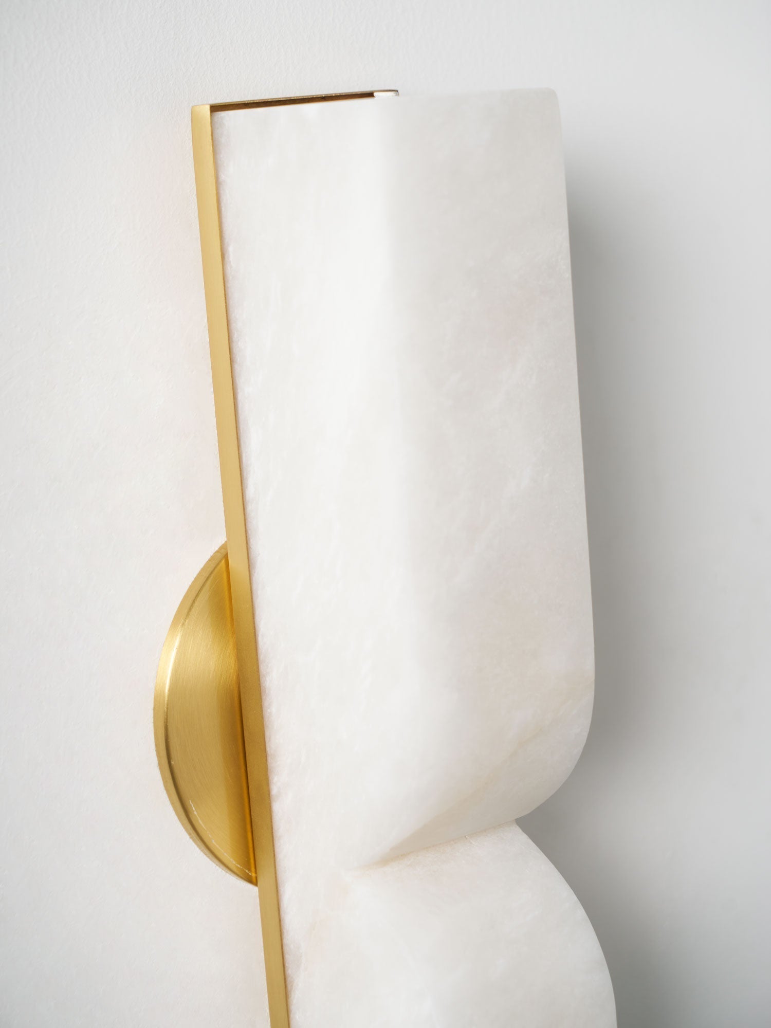 Niveelle Alabaster Rectangular Wall Lamp
