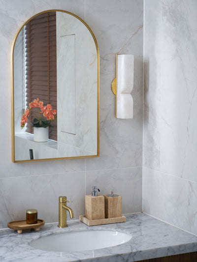 Niveelle Alabaster Rectangular Wall Lamp