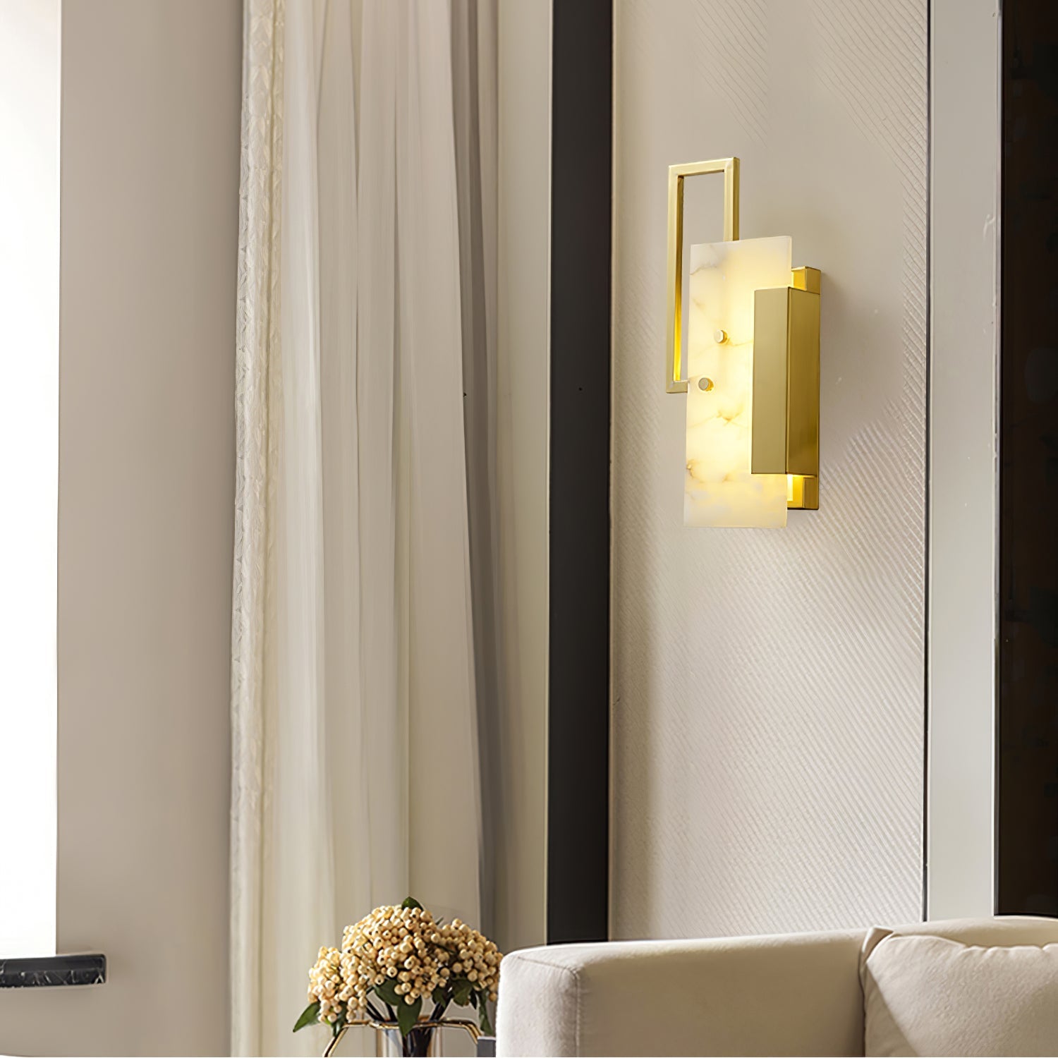 Albinelle Alabaster Wall Lamp