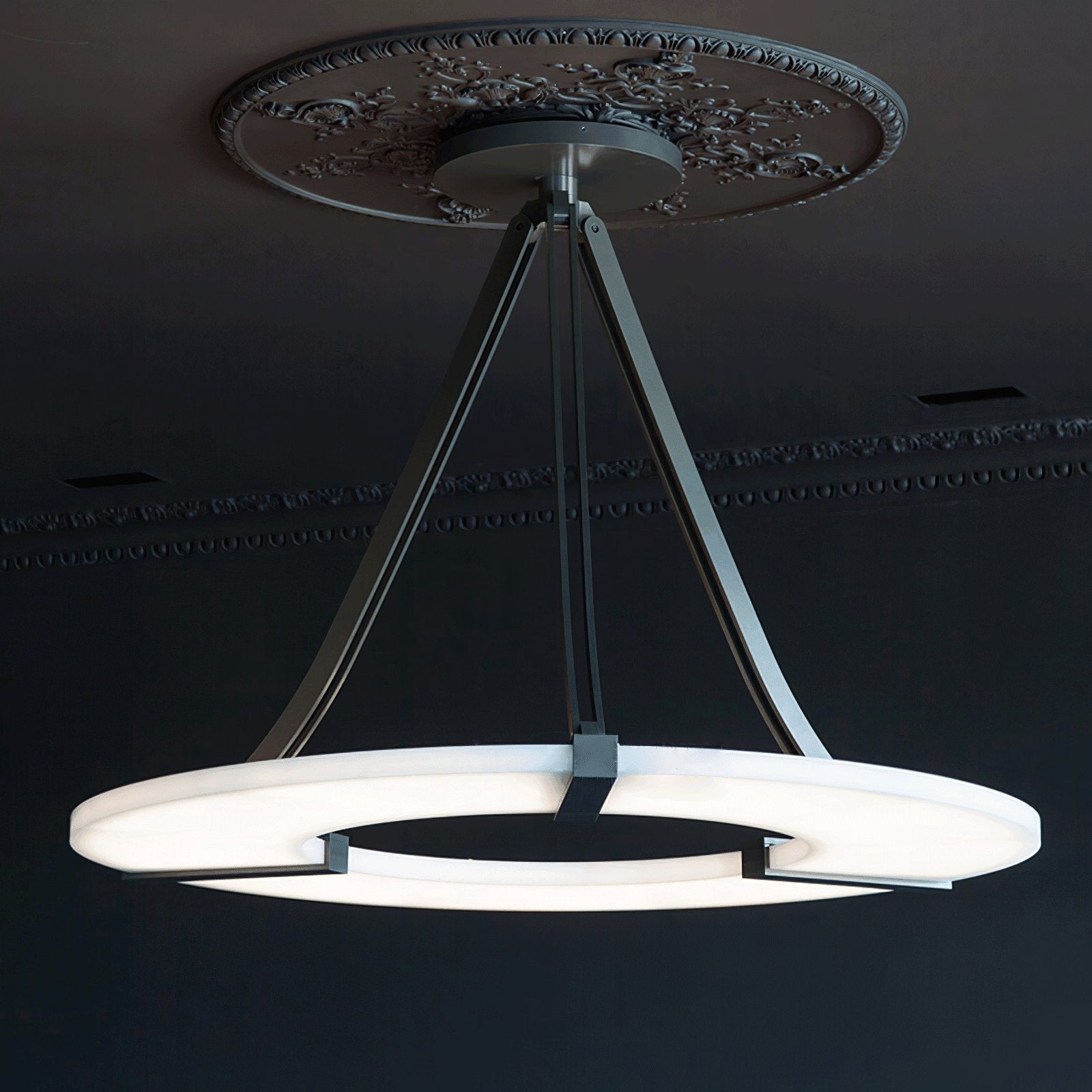 Faelor Alabaster Ring Pendant Light