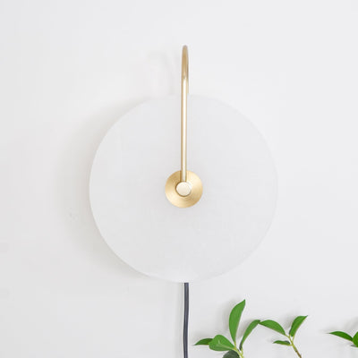 Ceraeyra Alabaster Globe Wall Light - Neutral Decor