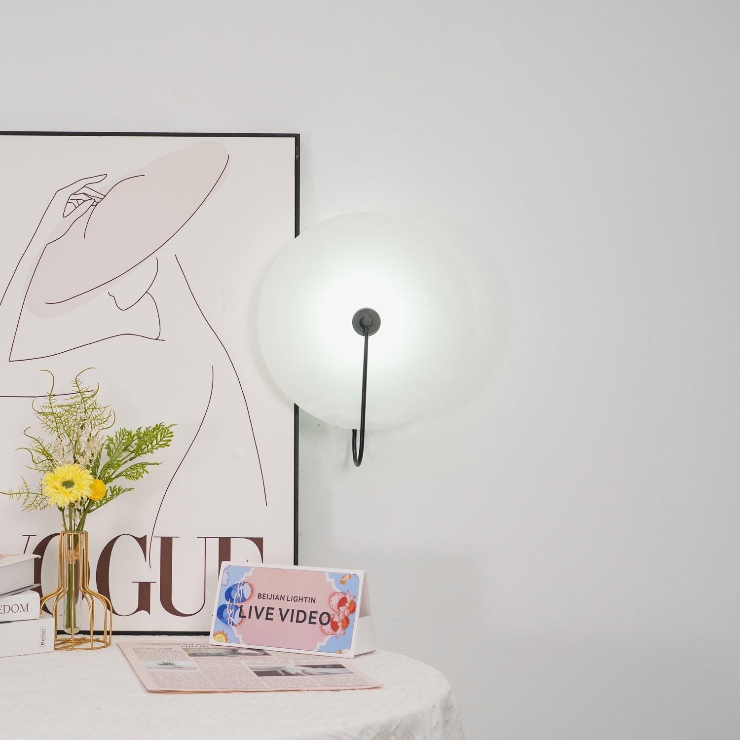 Ceraeyra Alabaster Globe Wall Light - Neutral Decor