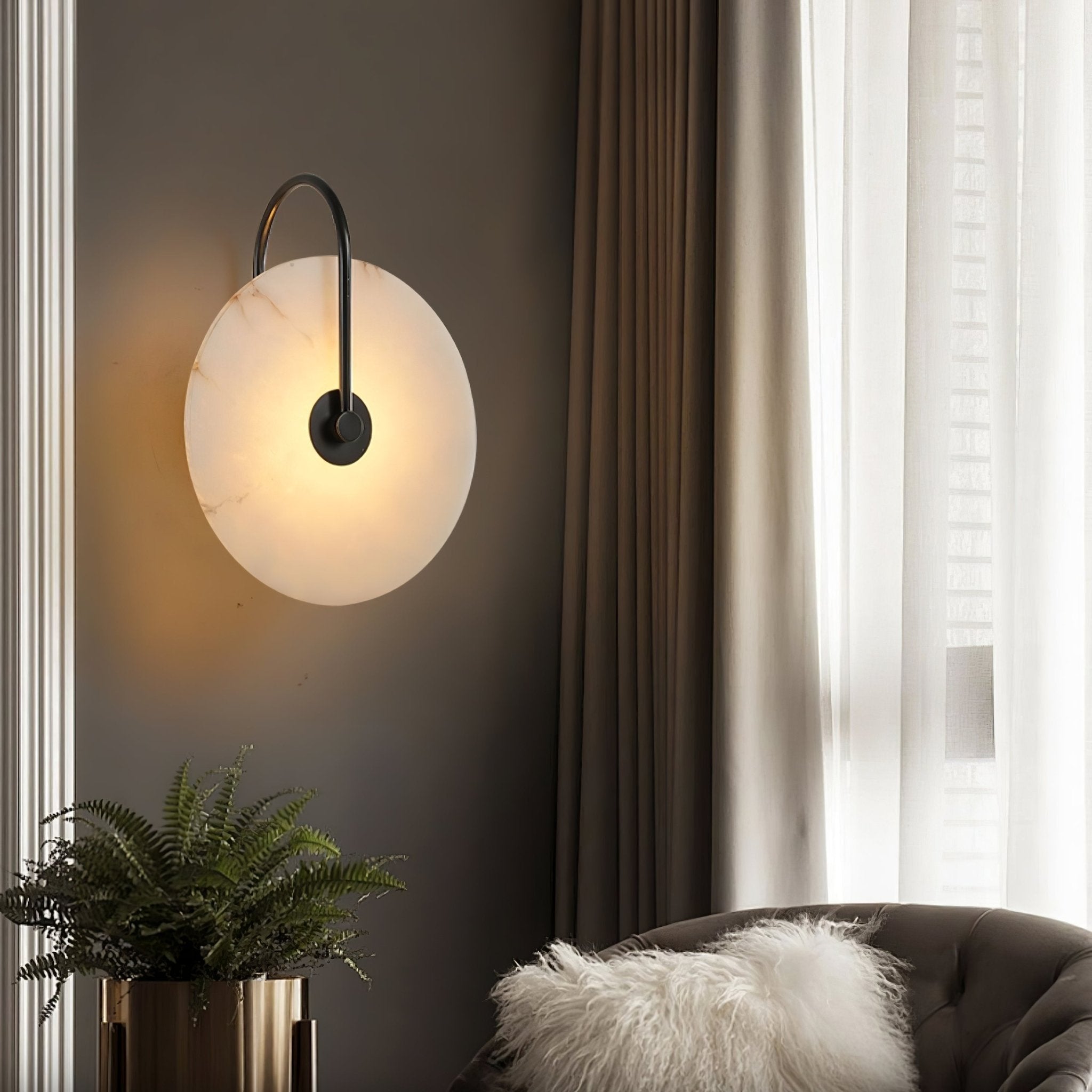 Ceraeyra Alabaster Globe Wall Light - Neutral Decor