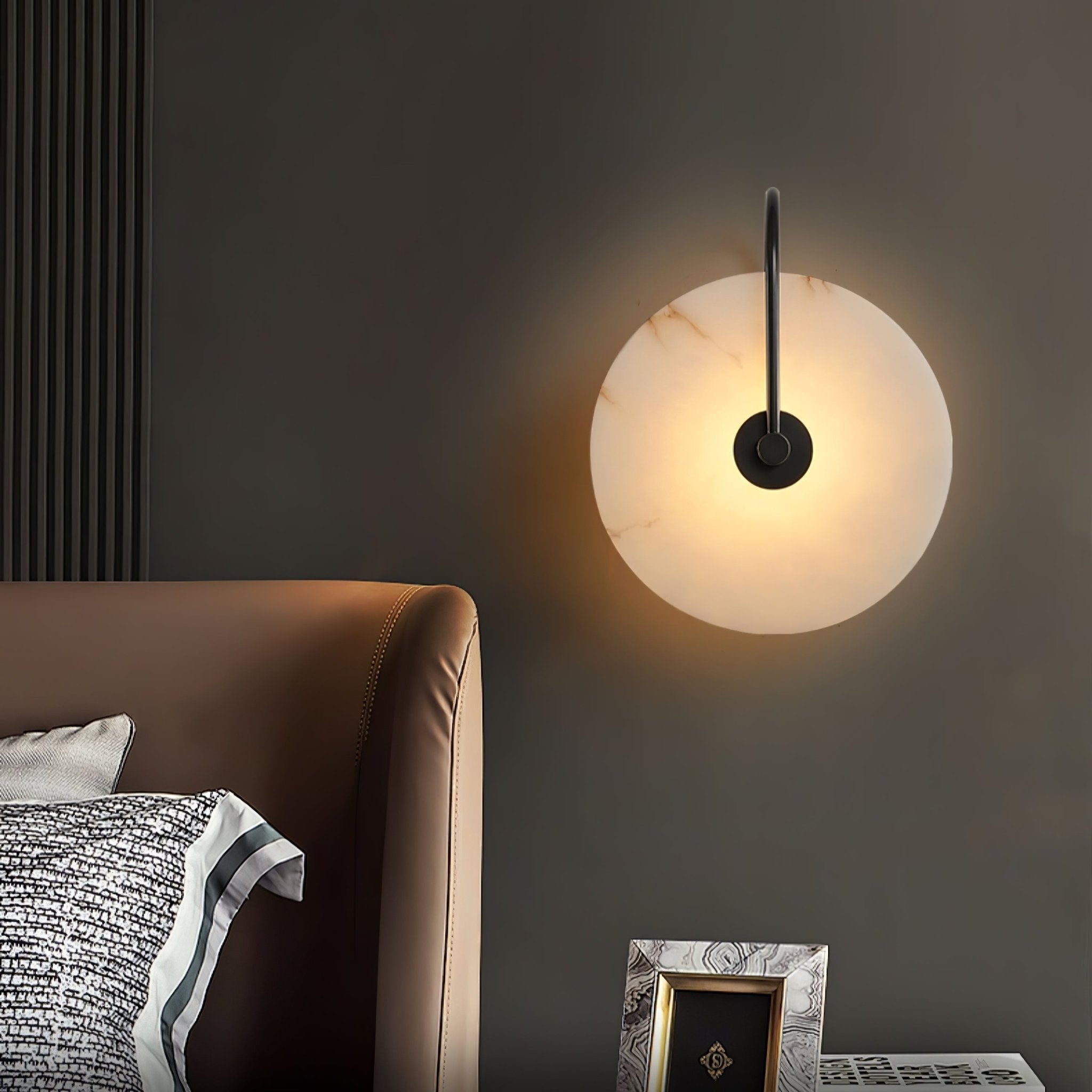 Ceraeyra Alabaster Globe Wall Light - Neutral Decor