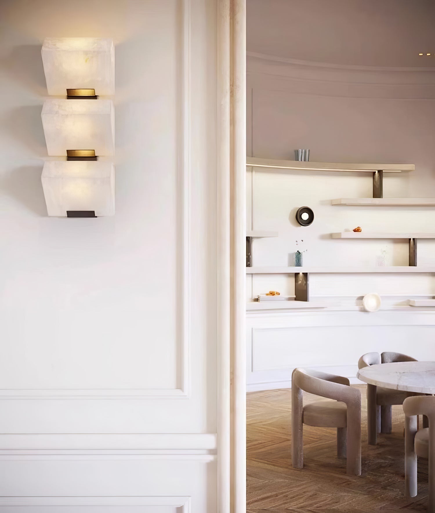 Niviella Alabaster Staircase Plug-in Wall Lamp
