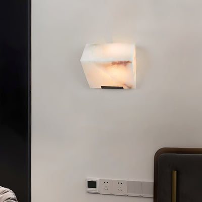 Niviella Alabaster Staircase Plug-in Wall Lamp
