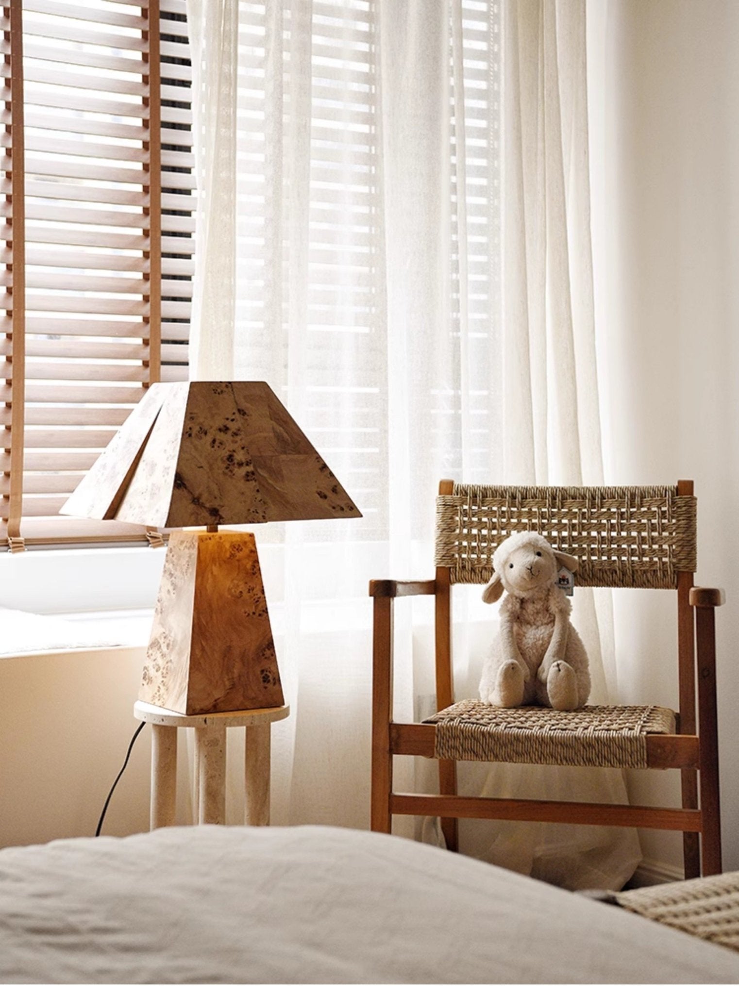 Velarine Table Lamp