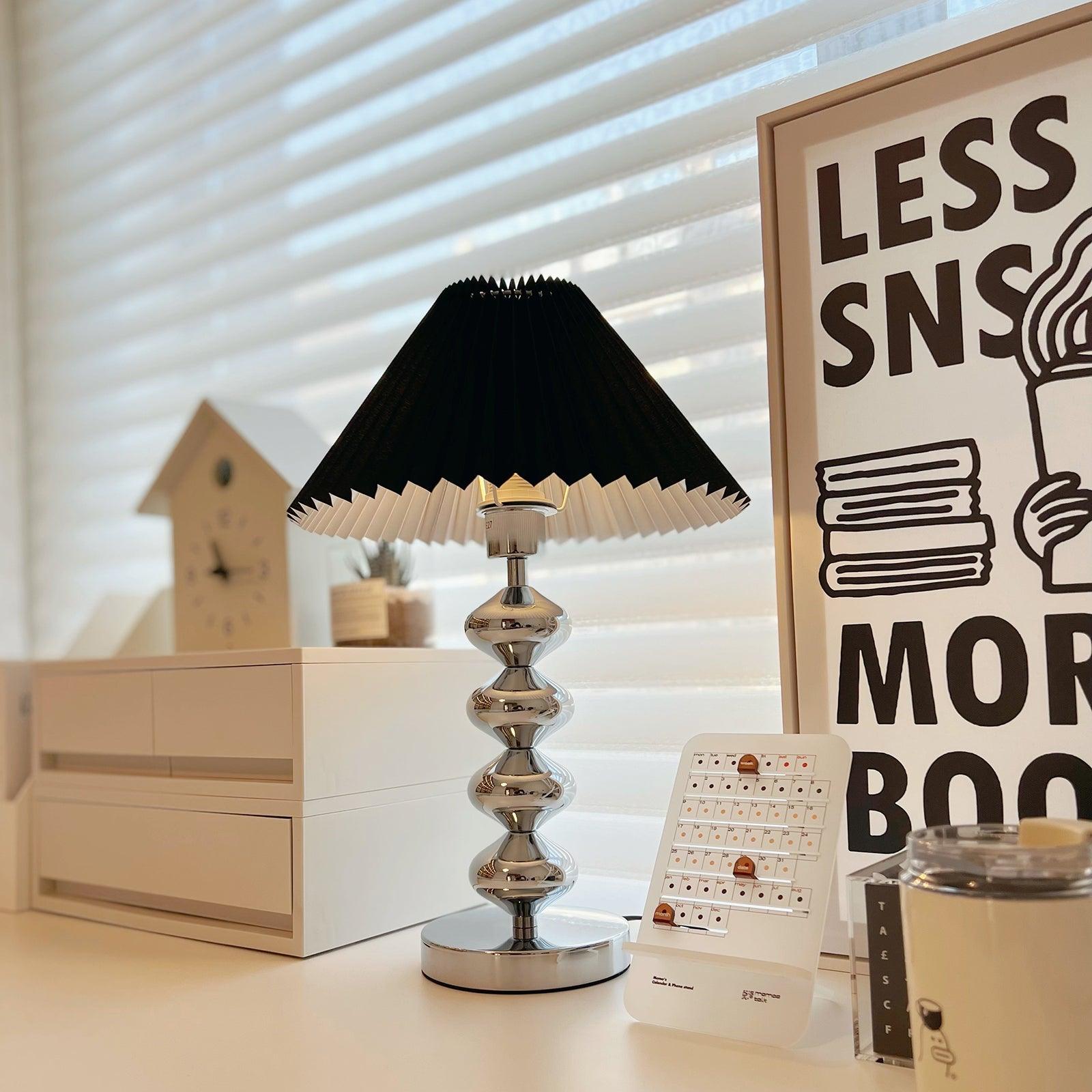 Cyris Retro Pleated Table Lamp