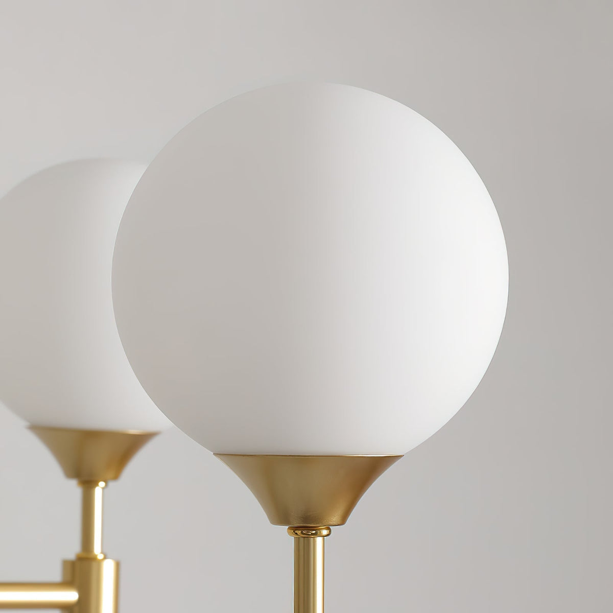 Vatnuvyi Minimalist Globe Glass Chandelier