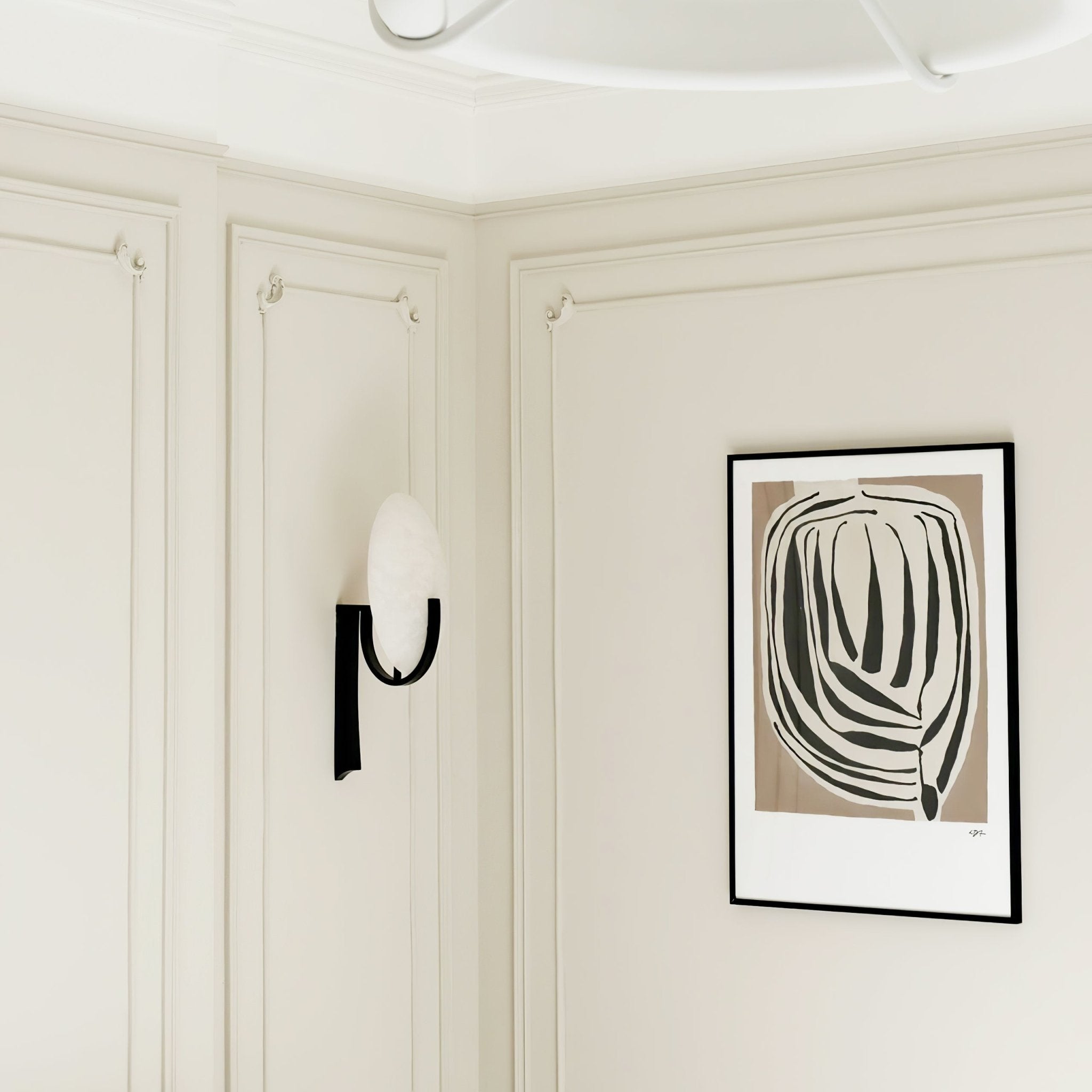 Avey Modern Alabaster Plug Wall Lamp