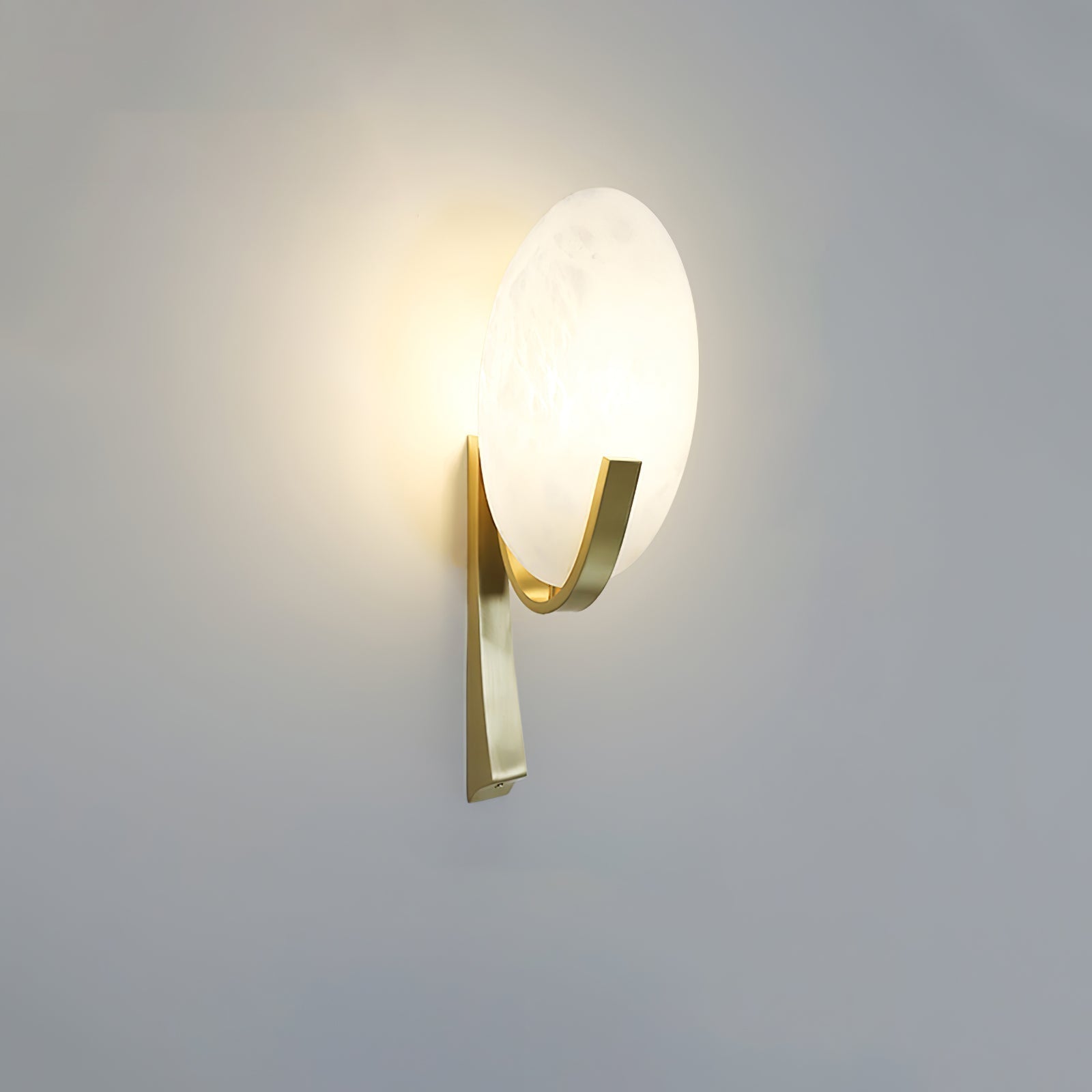 Avey Modern Alabaster Plug Wall Lamp