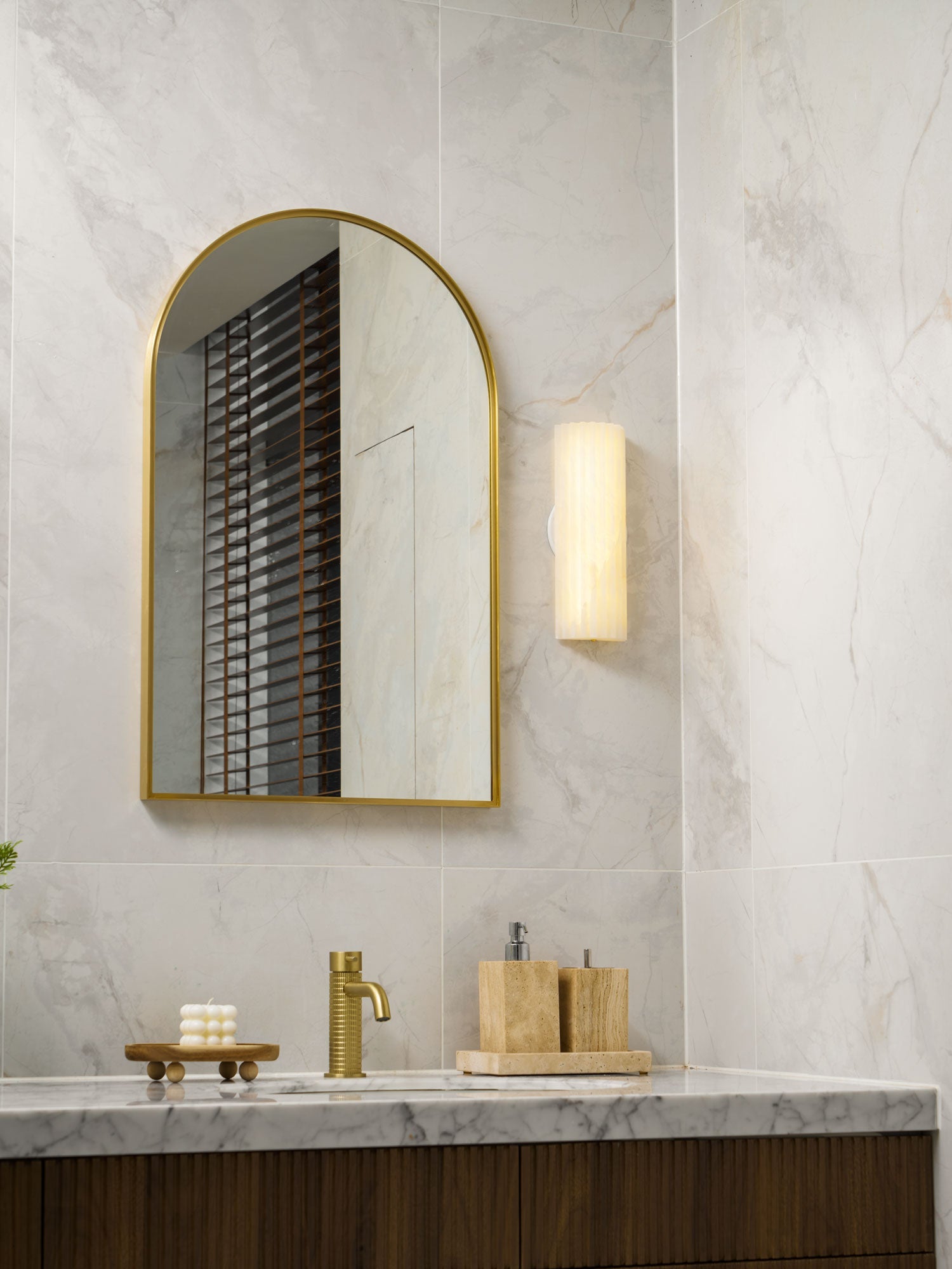 Willowfield Alabaster Indoor Wall Light
