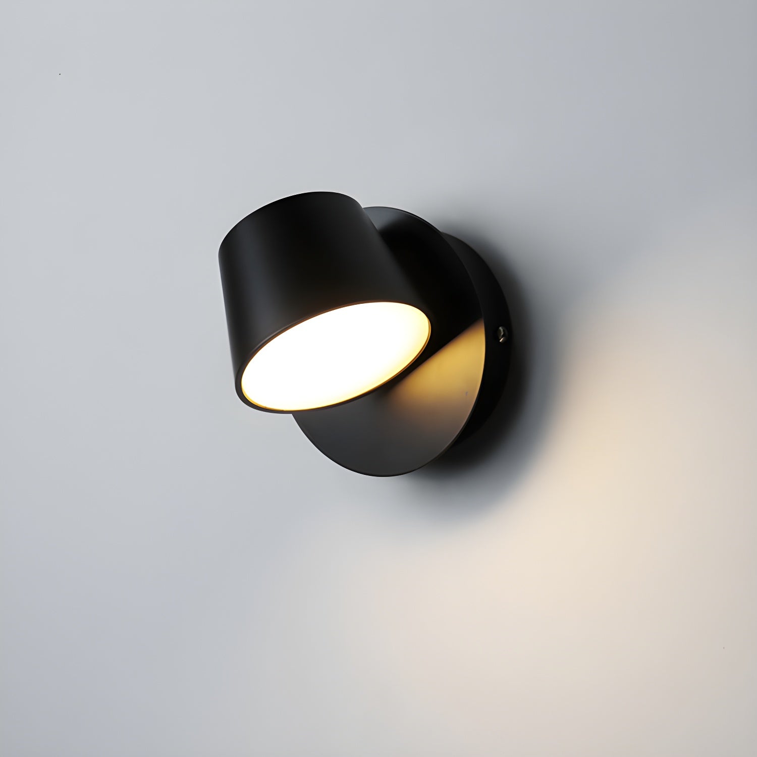 Aurlaeir Adjustable Plug-in Wall Lamp