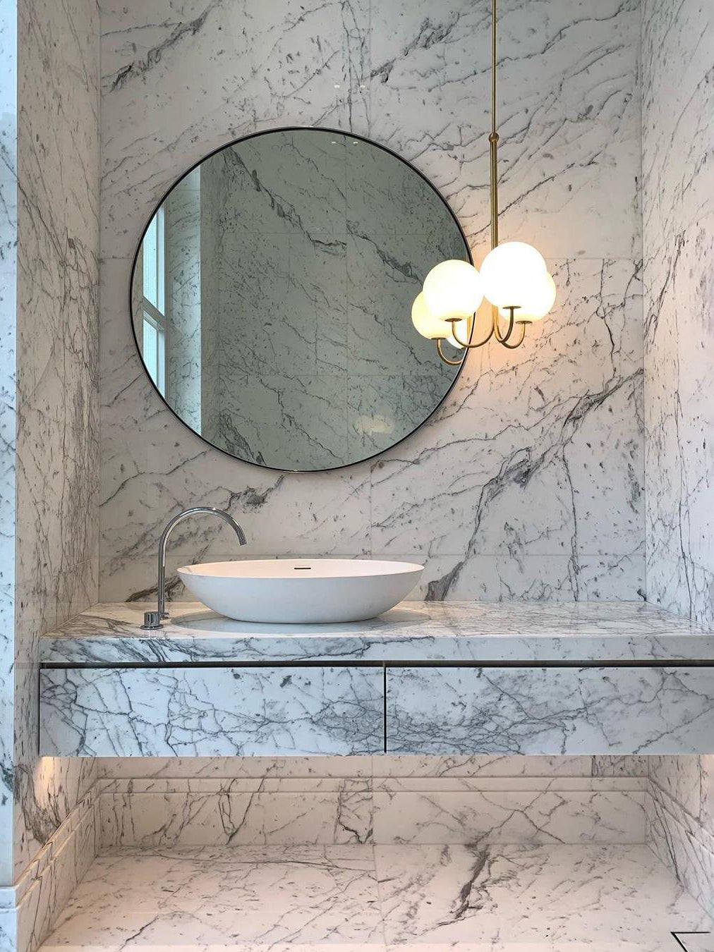 Brin Metal & Glass Elegant Pendant Light