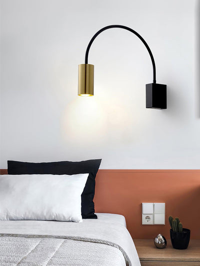Noviq Contemporary Wall Lamp