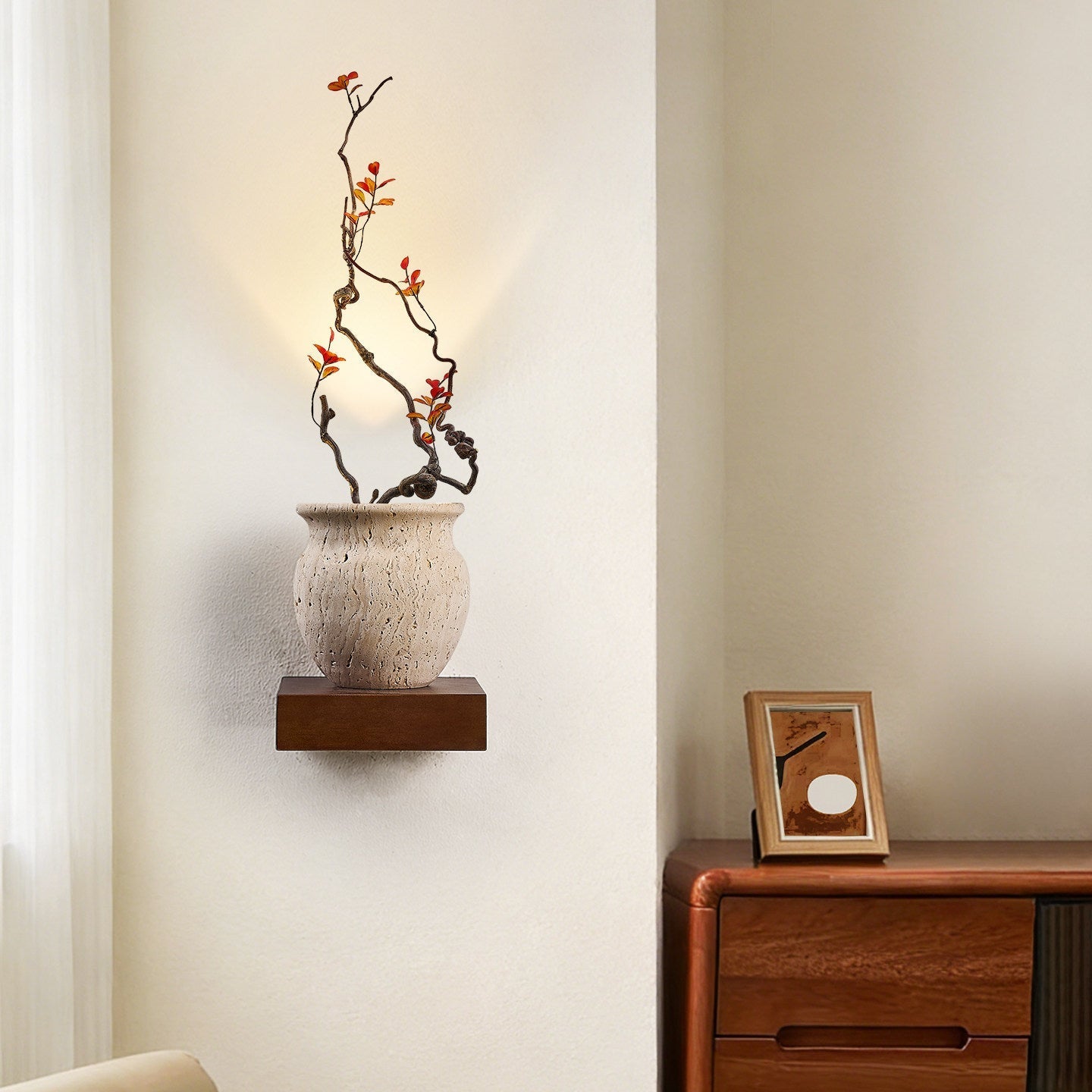 Teriinine Sculptural Wall Lamp