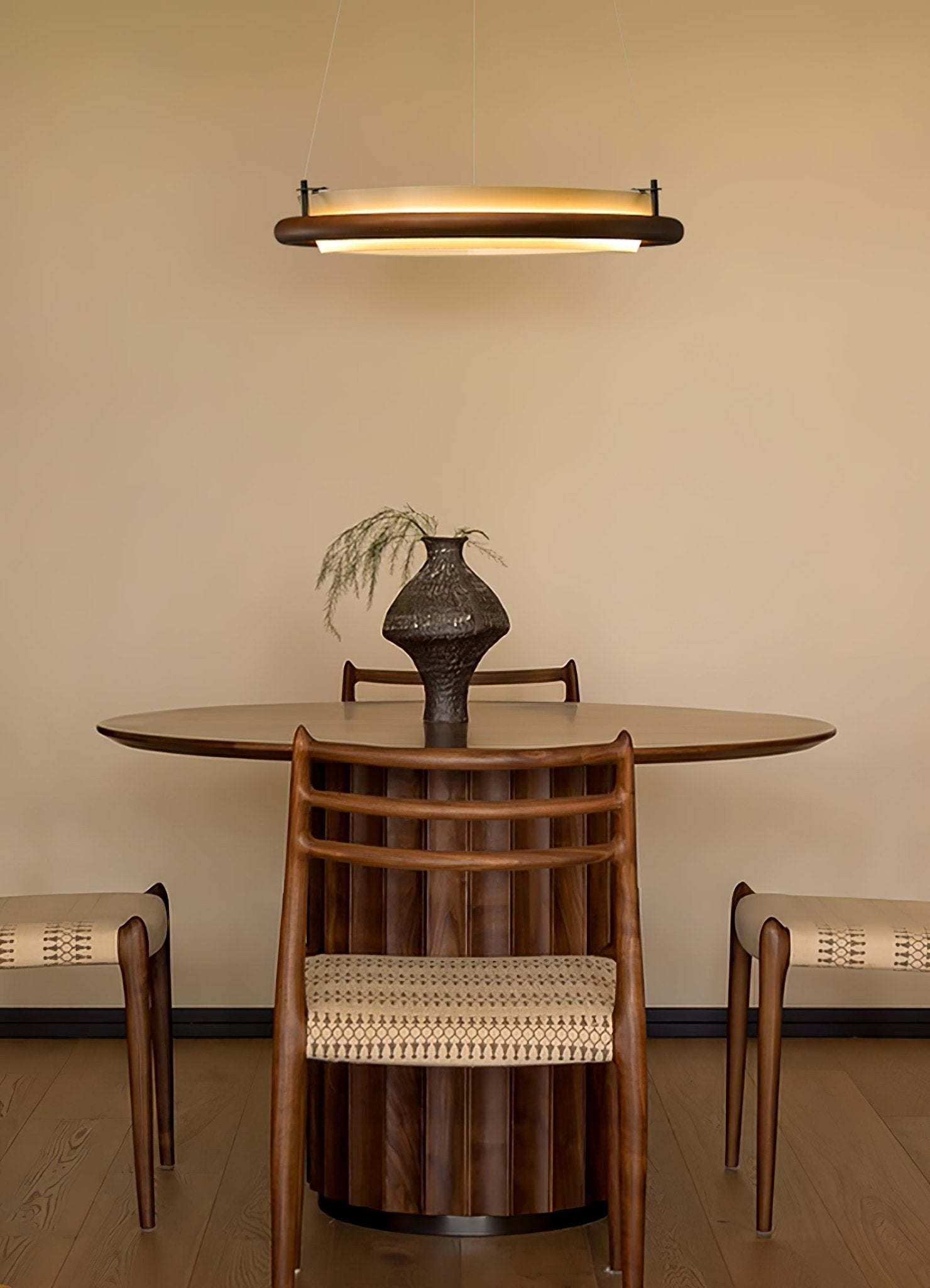 Olvelila Circular Pendant Light