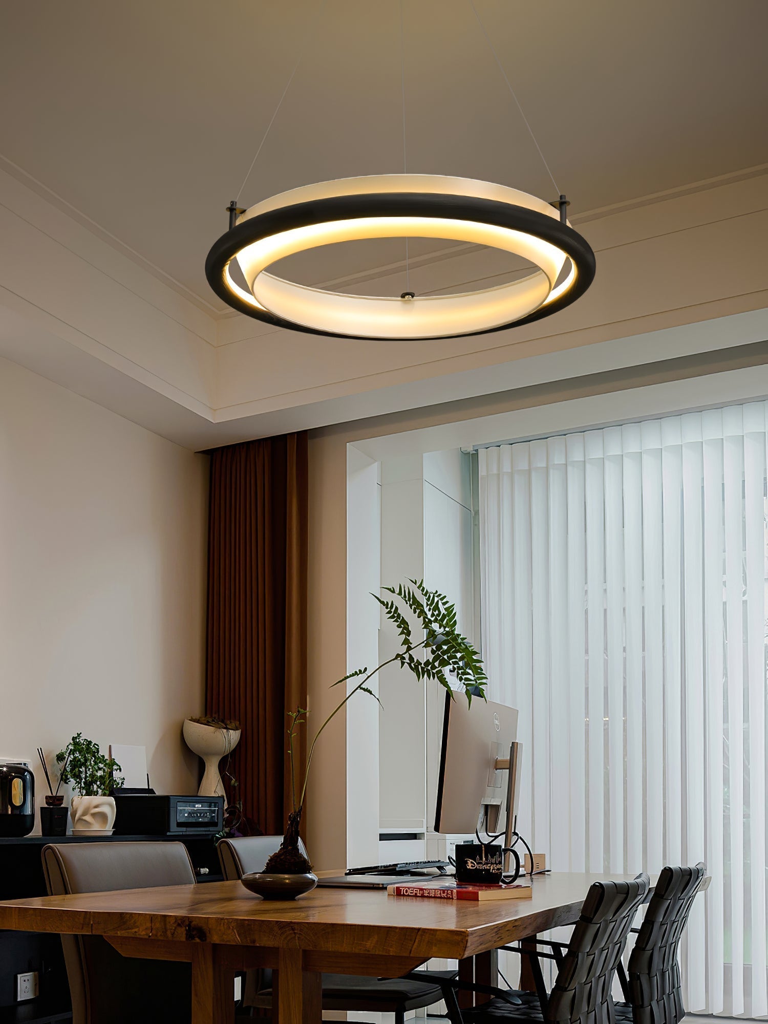 Olvelila Circular Pendant Light