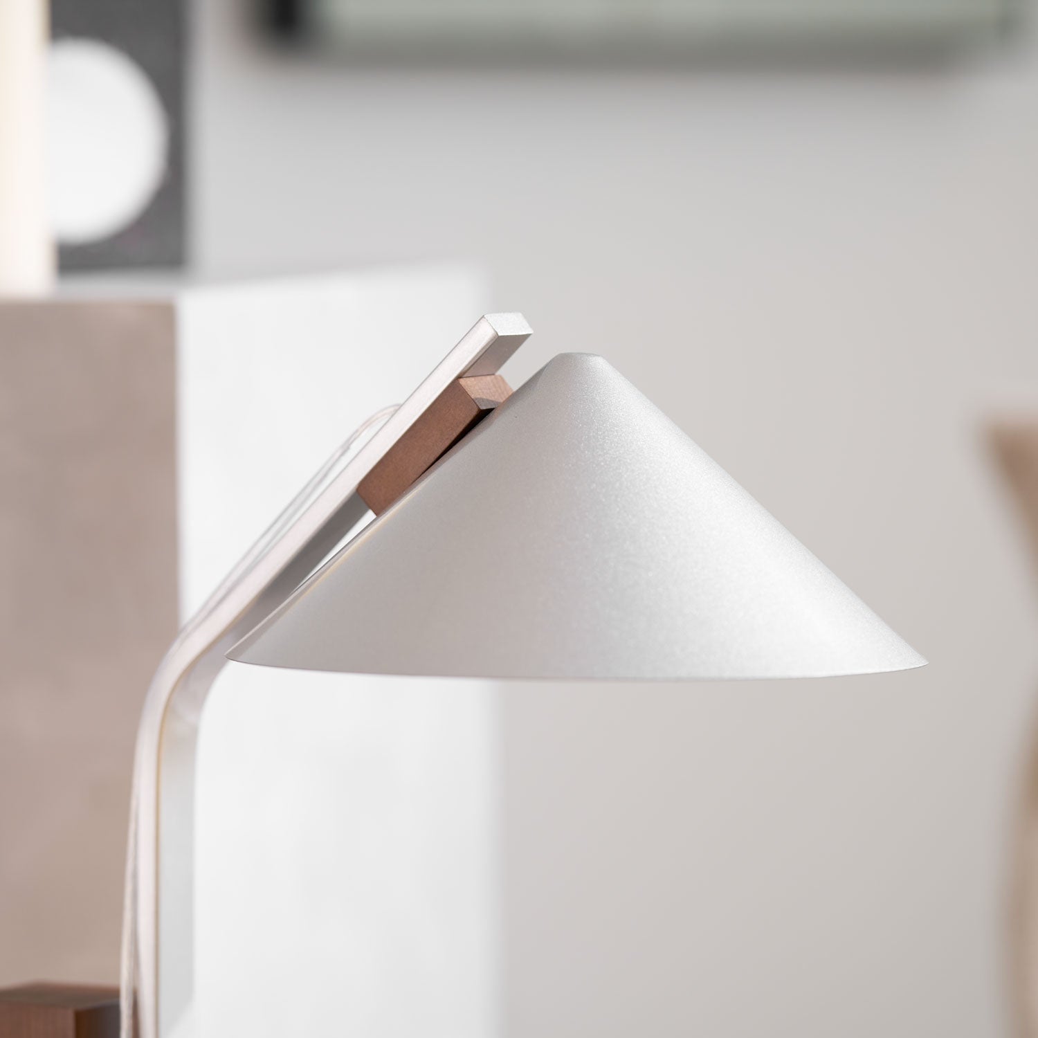 Ireld Modern Table Lamp