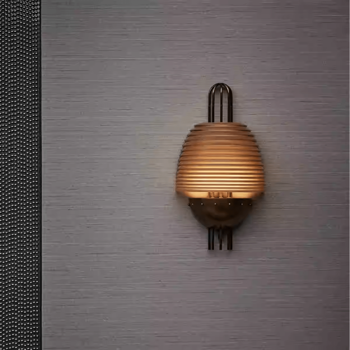 Brys Industrial Ribbed Brass Wall Lamp