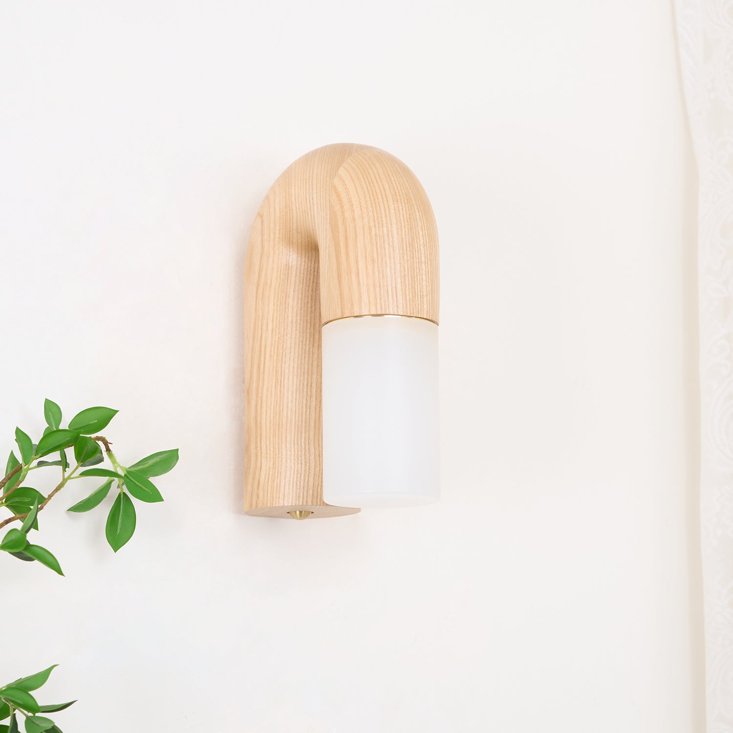 King Modern Minimalist Wood Wall Lamp