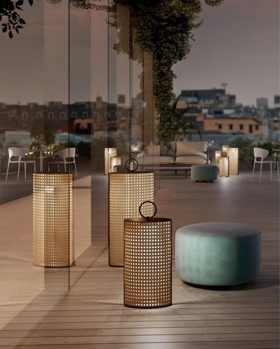 Zebr Solar Outdoor Lantern Lamp