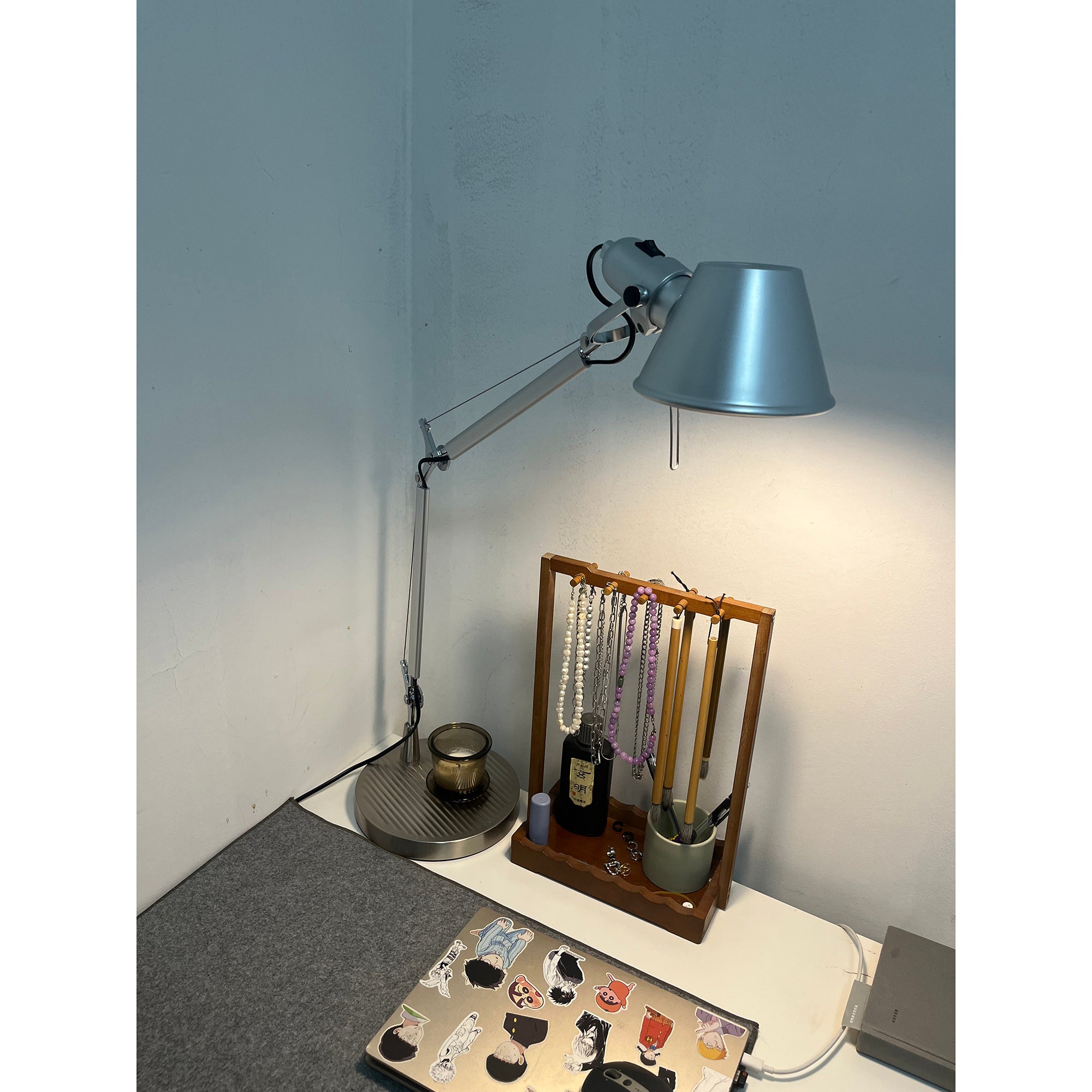 Caldervale Articulated Aluminum Table Lamp