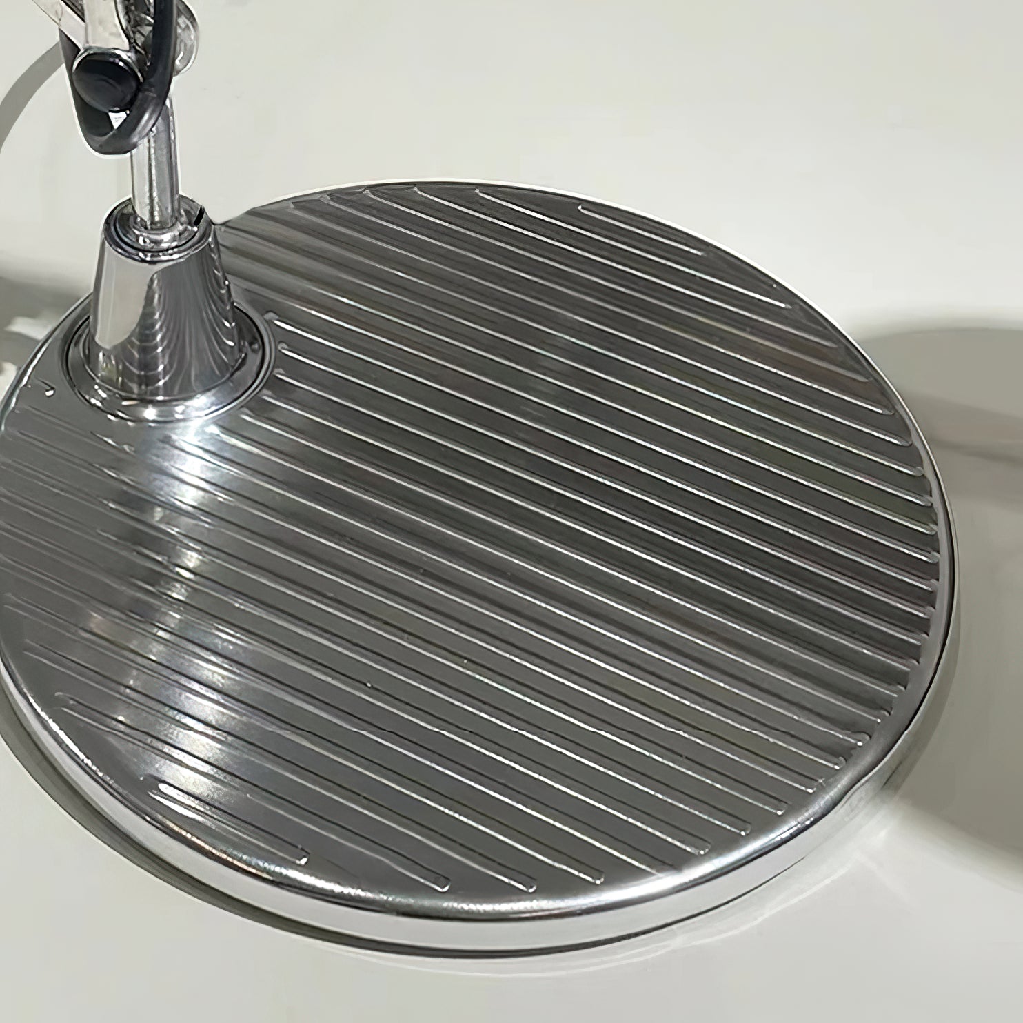 Caldervale Articulated Aluminum Table Lamp