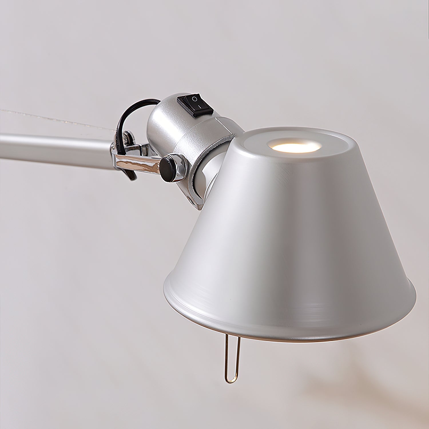 Caldervale Articulated Aluminum Table Lamp