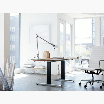 Caldervale Articulated Aluminum Table Lamp