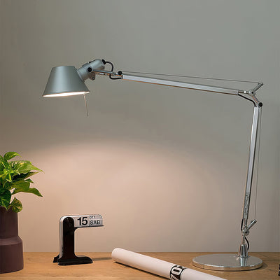 Caldervale Articulated Aluminum Table Lamp