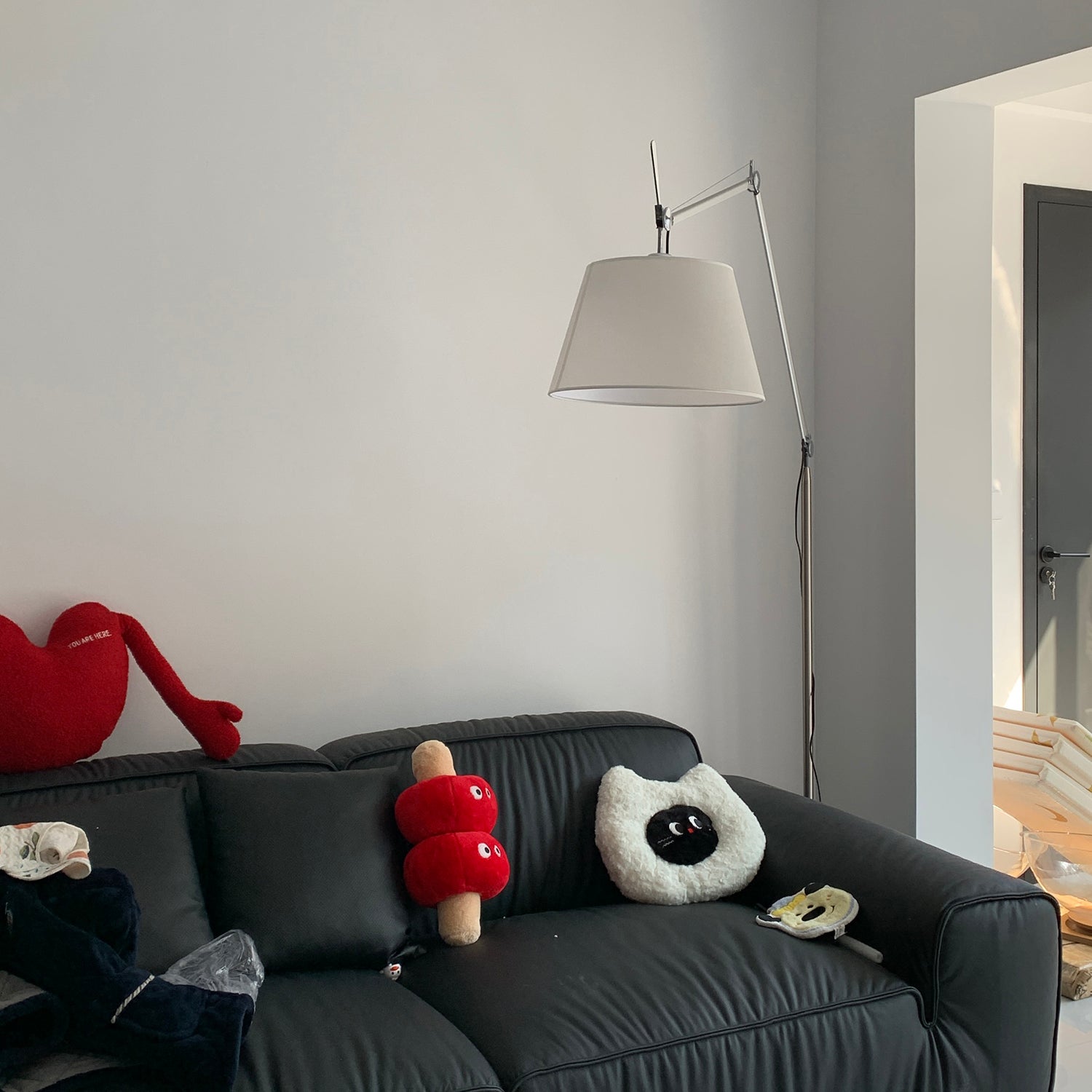 Orelinelia Floor Lamp