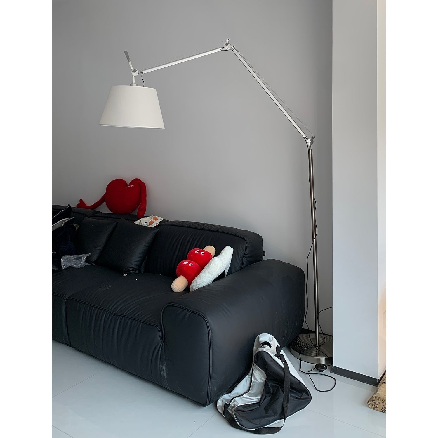 Orelinelia Floor Lamp