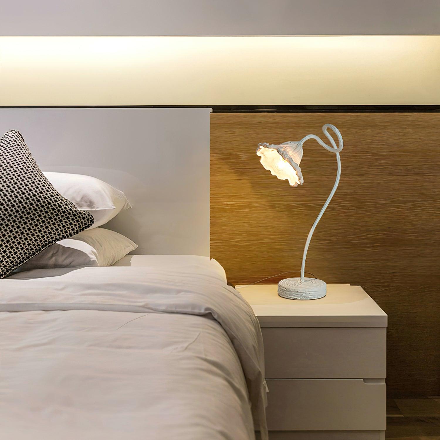 Velanella Resin Table Lamp