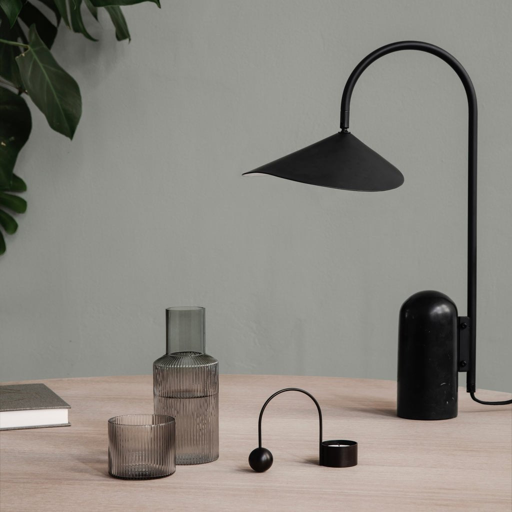 Selva Arc Leaf Table Light