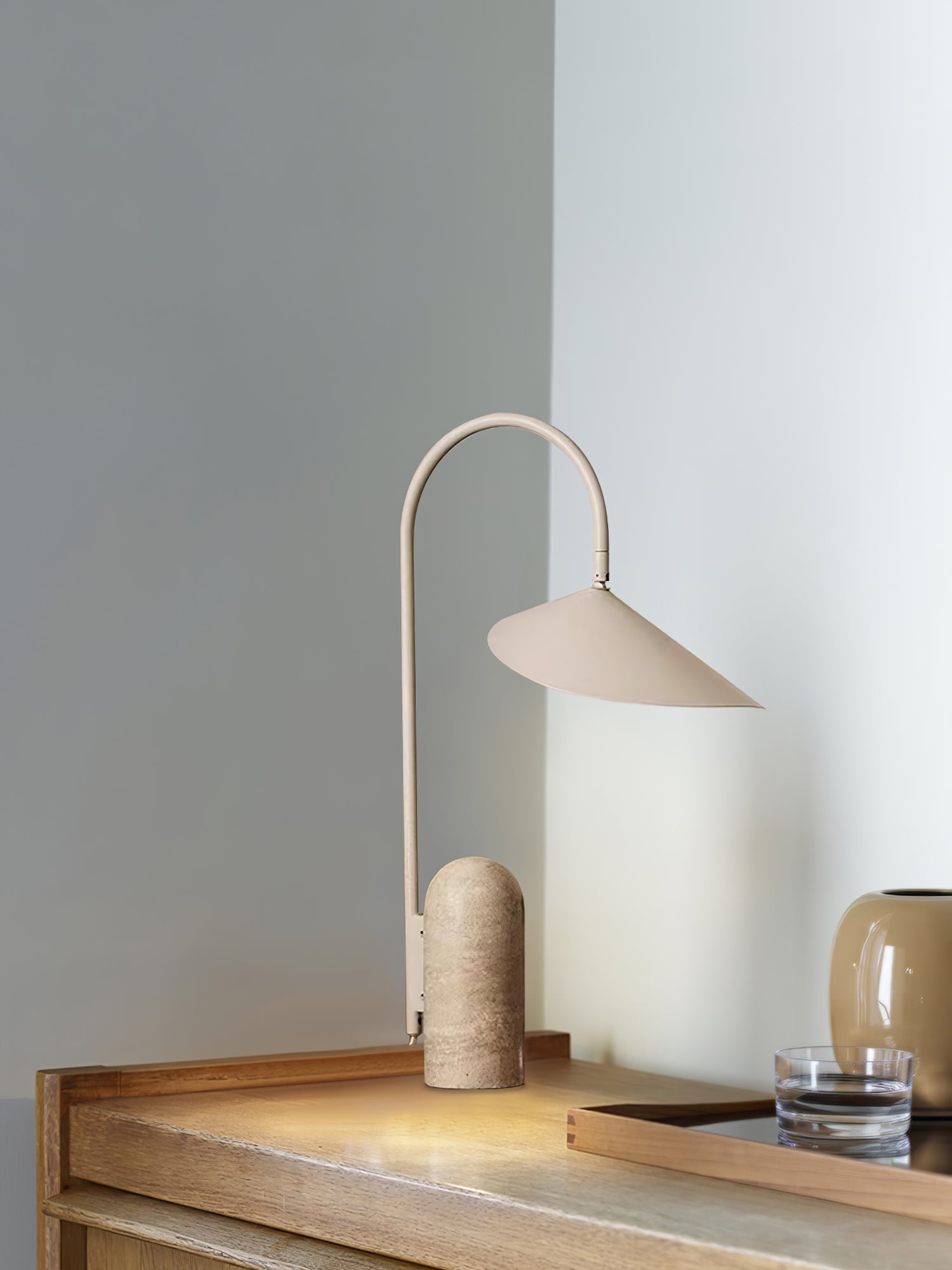 Selva Arc Leaf Table Light