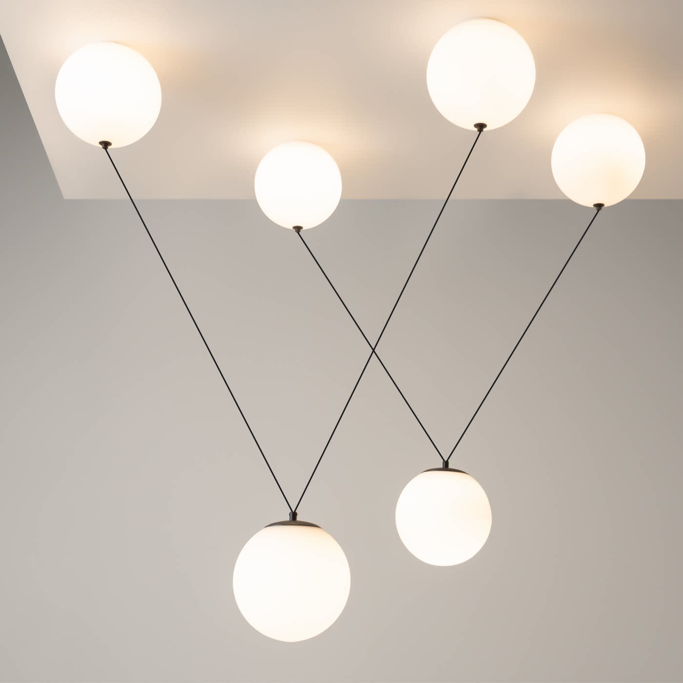 Asteris Noctis Globe Pendant Lamp