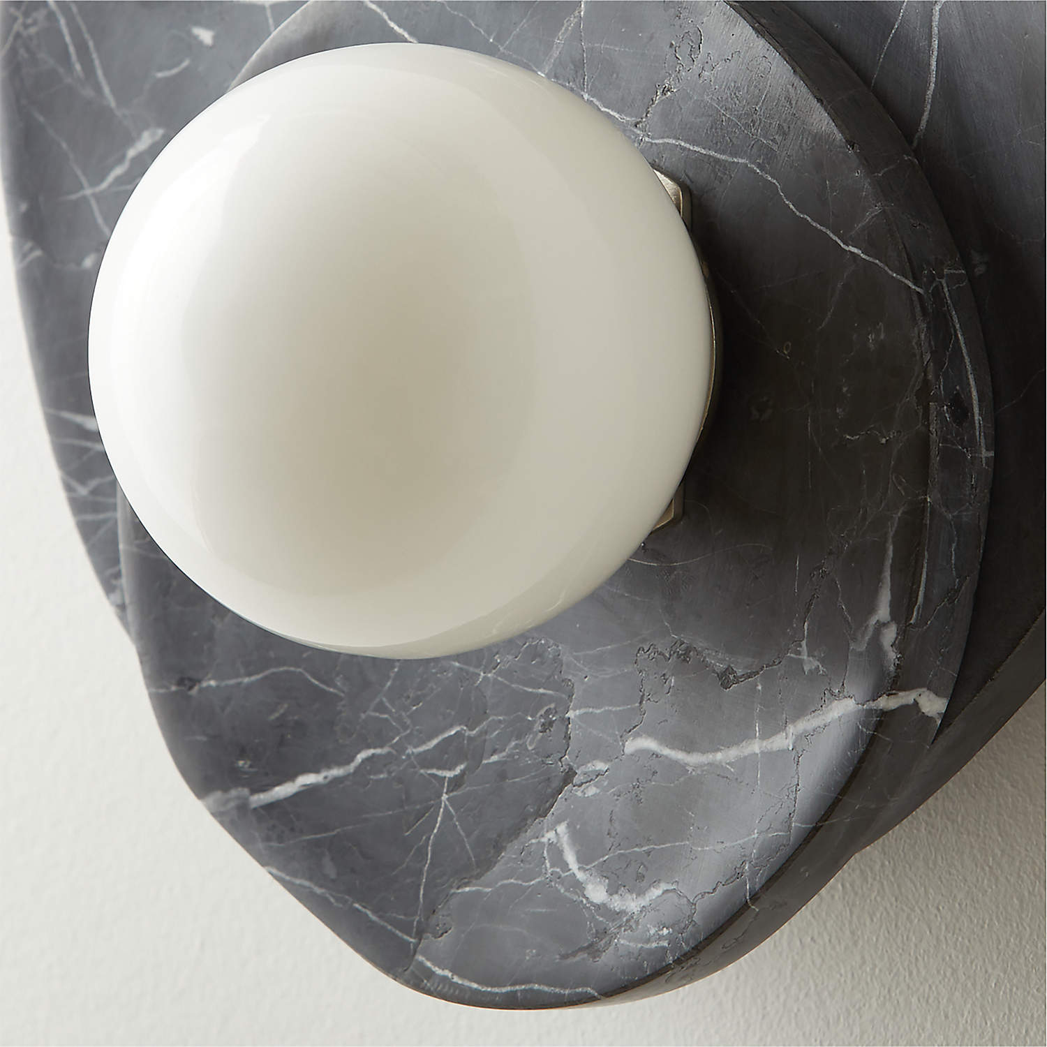 Alorarae Organic Alabaster Wall Light