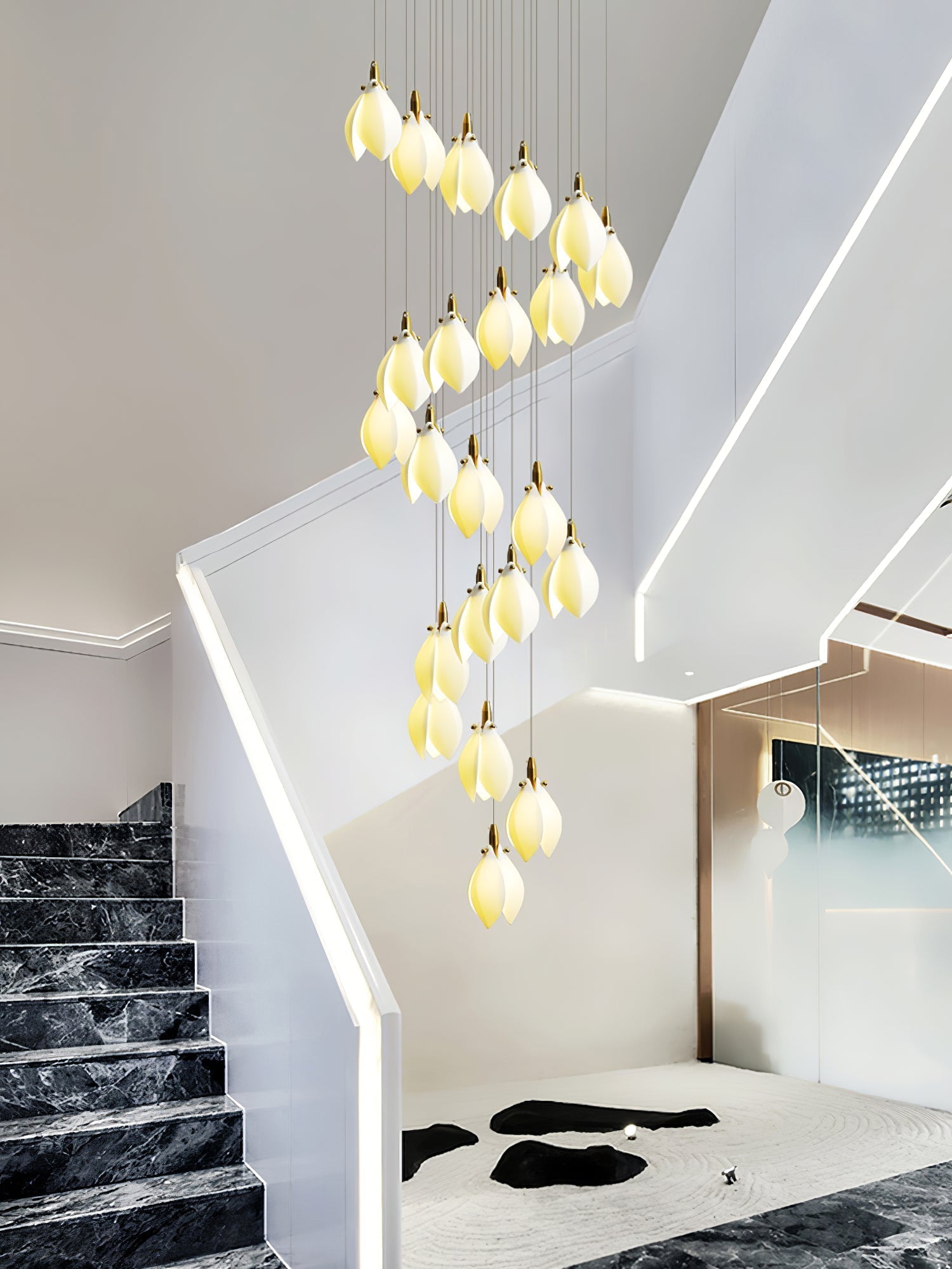 Caphayra Floral Ceramic Brass Chandelier