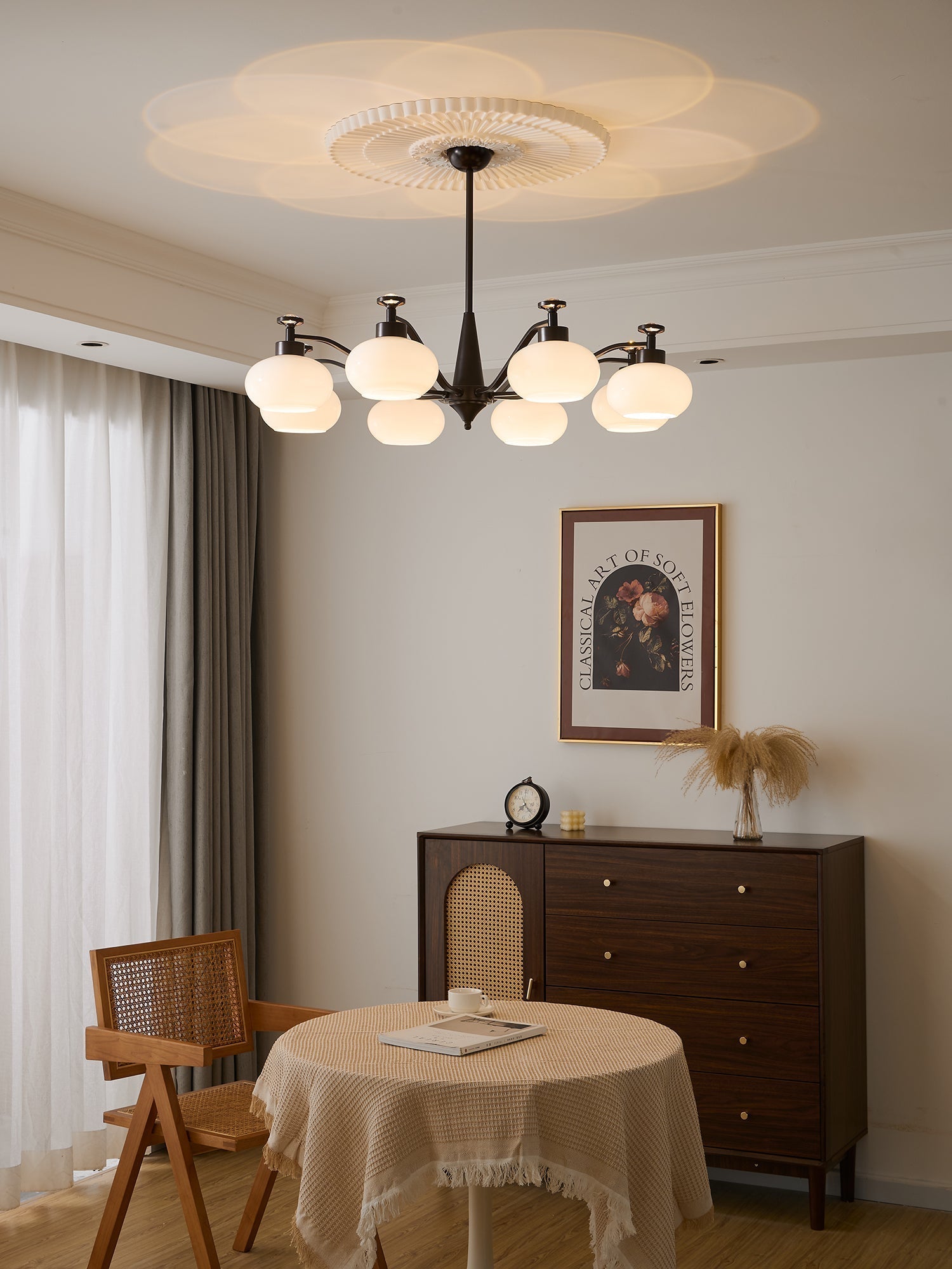 Althaen Elegance Vintage Glass Chandelier
