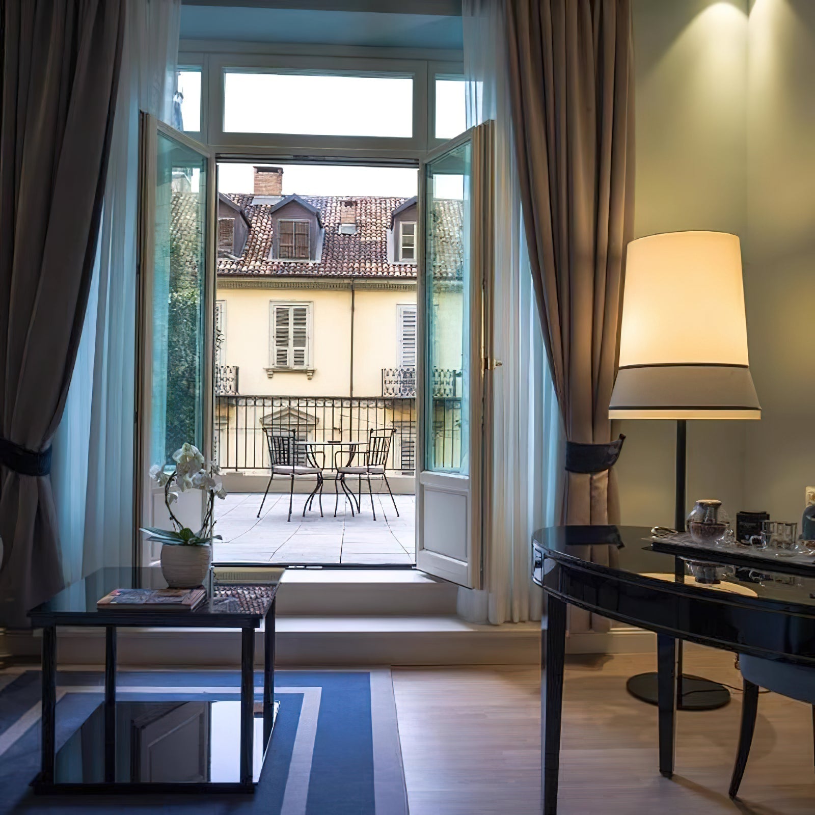 Clarak Contardi Floor Lamp