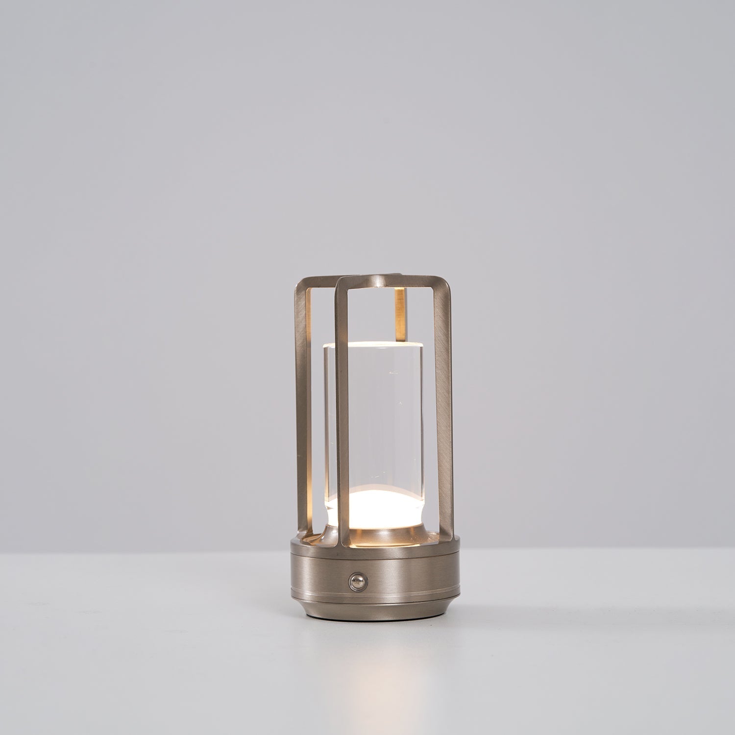 Solvane Rechargeable Table Lamp