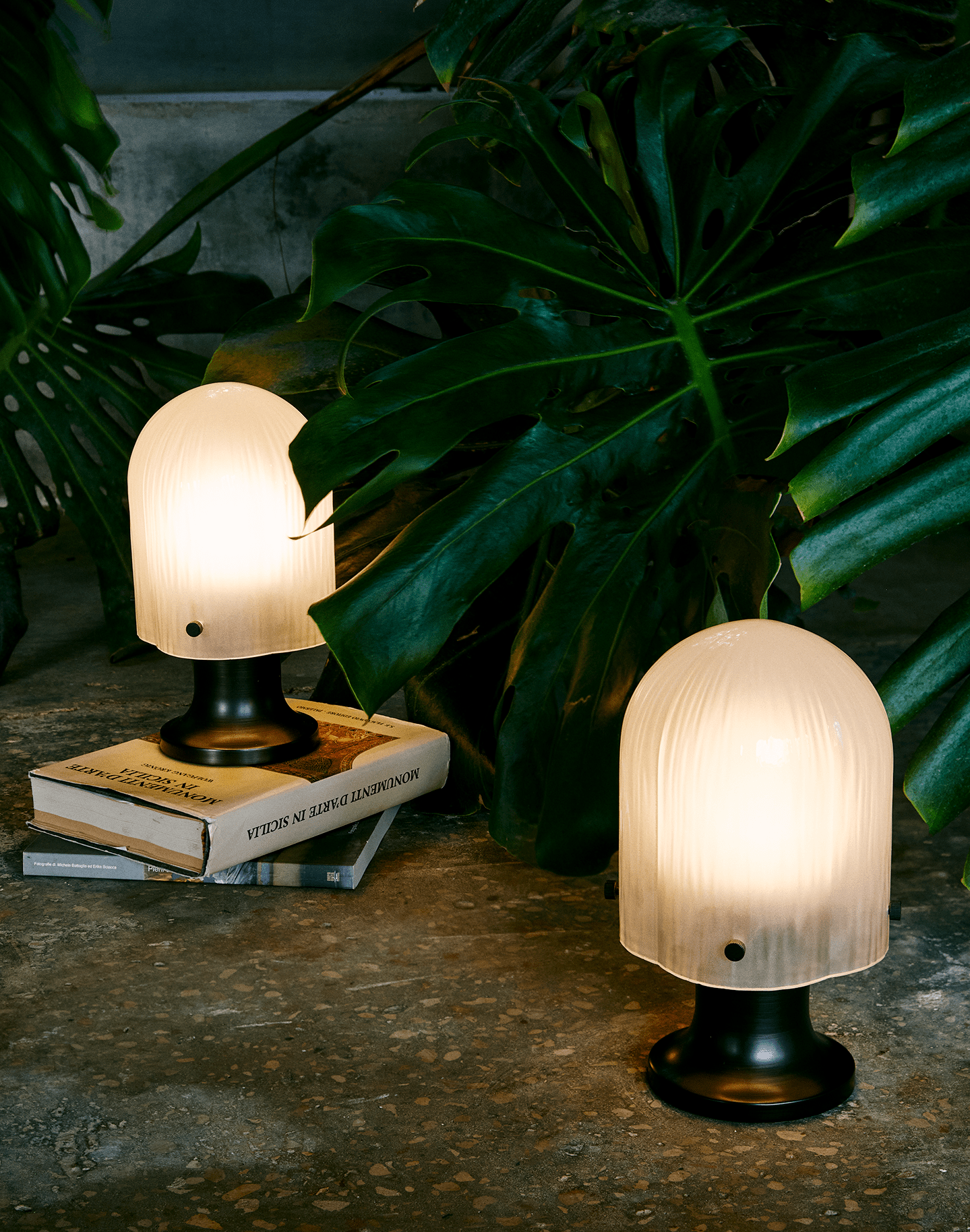 Ceryn Fluted Table Lamp