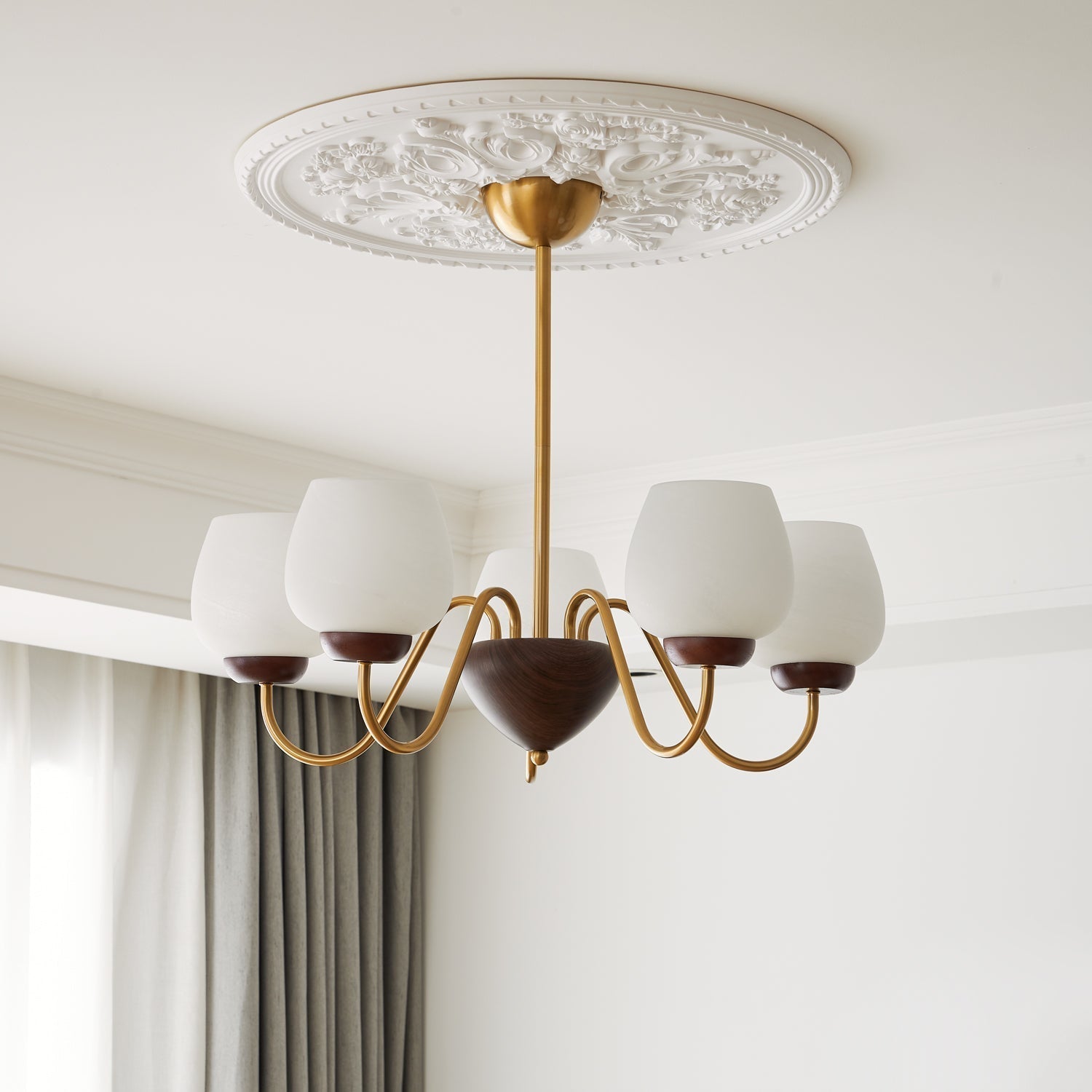 Sytheiel Premium	Elegance Wood Glass Chandelier